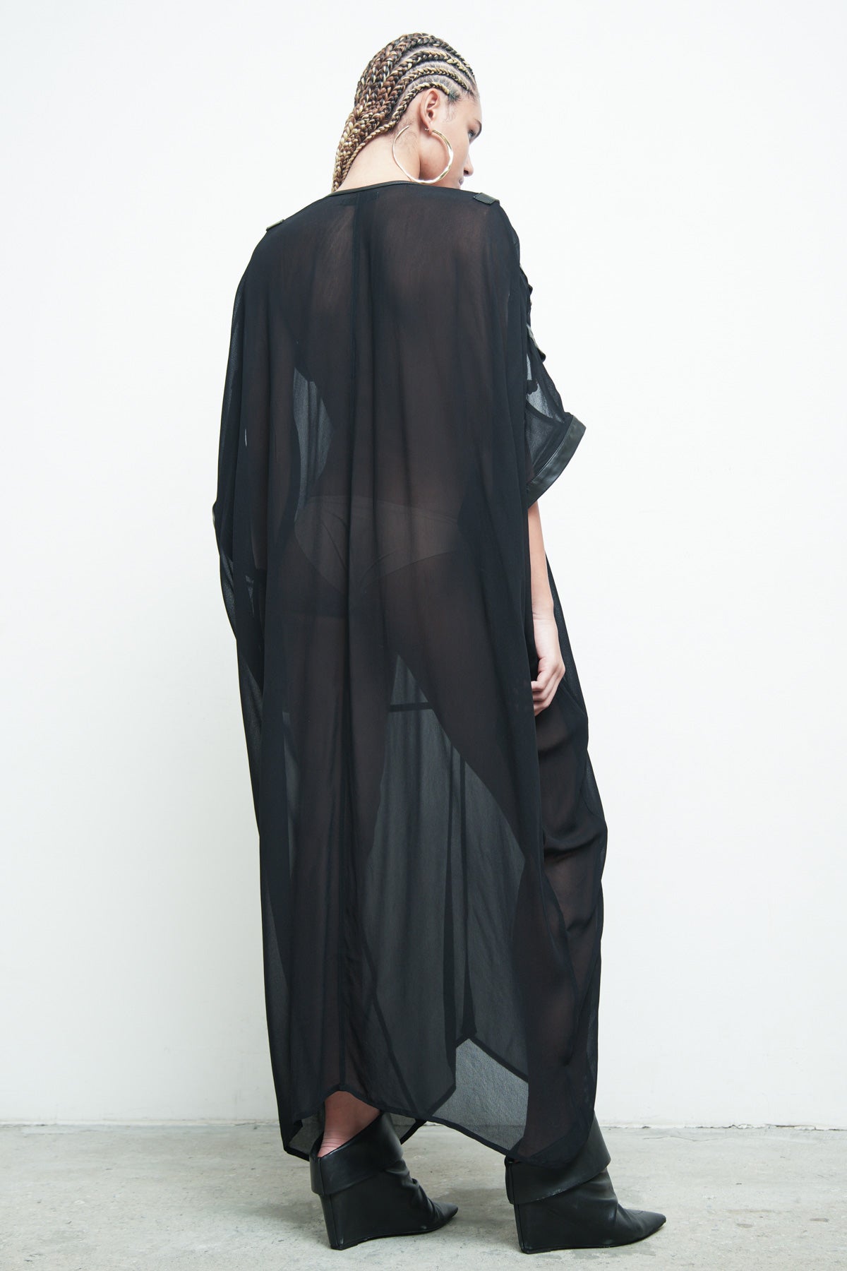 files/NicholasK-SD-661-SterlingDress-Black-07_ff7ab709-c6a8-49ee-acb8-fea55b52143e.jpg