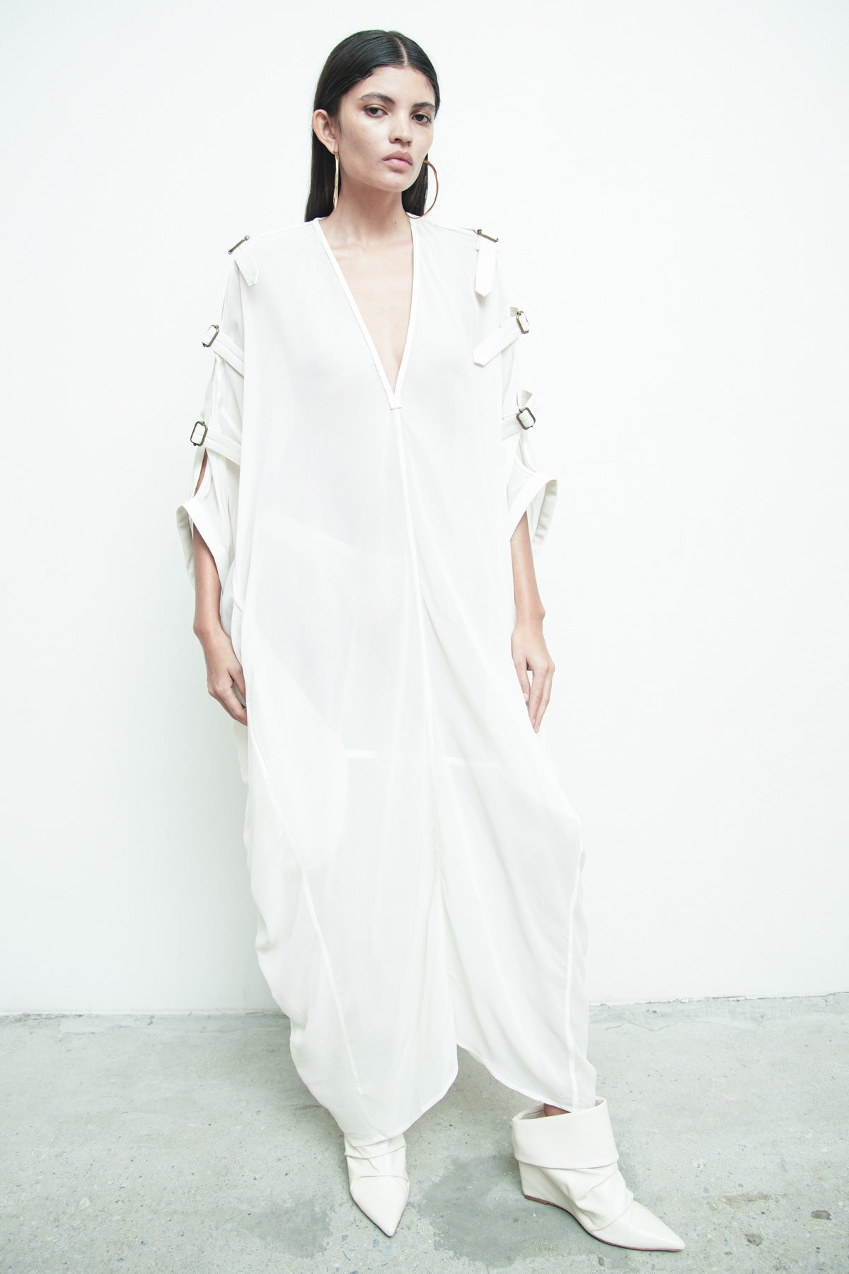 files/NicholasK-SD-661-SterlingDress-OffWhite-06.jpg