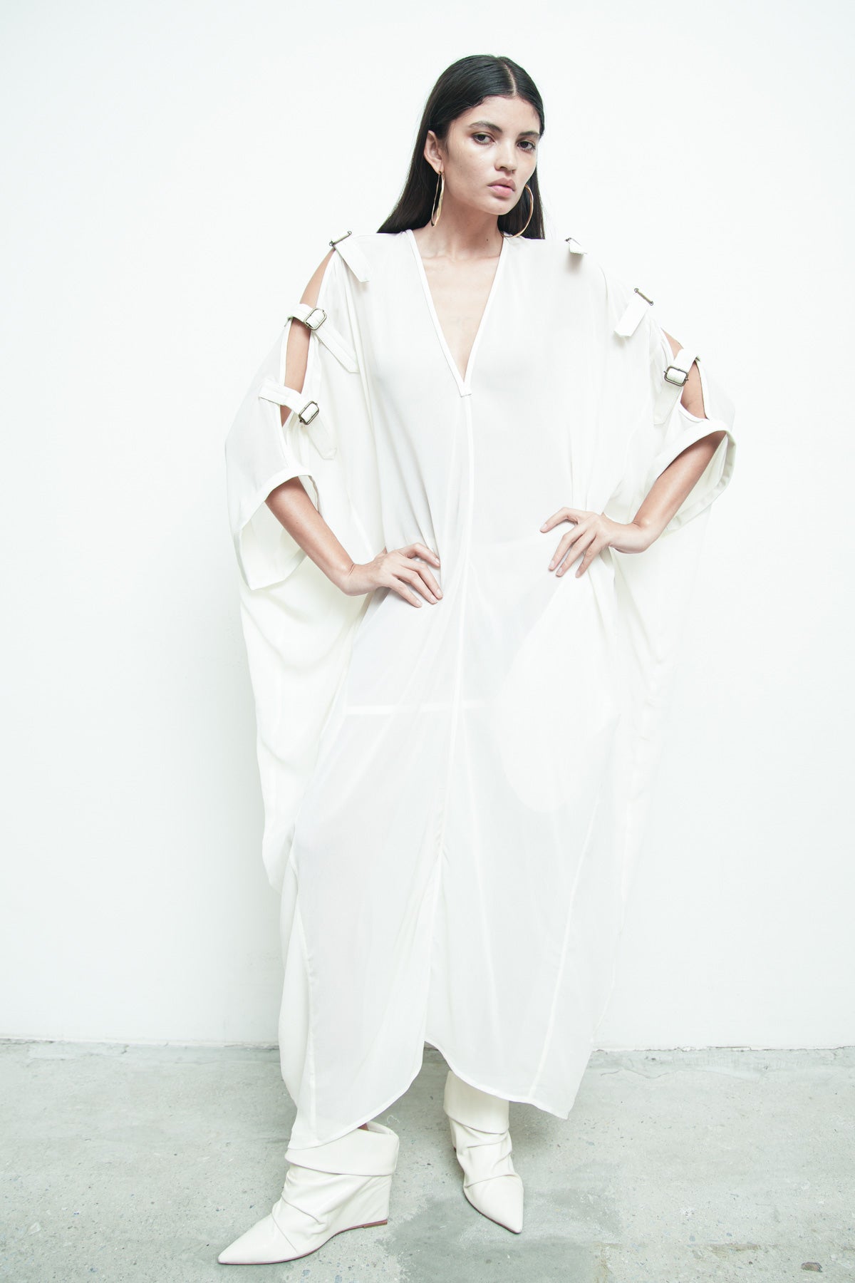 files/NicholasK-SD-661-SterlingDress-OffWhite-07.jpg
