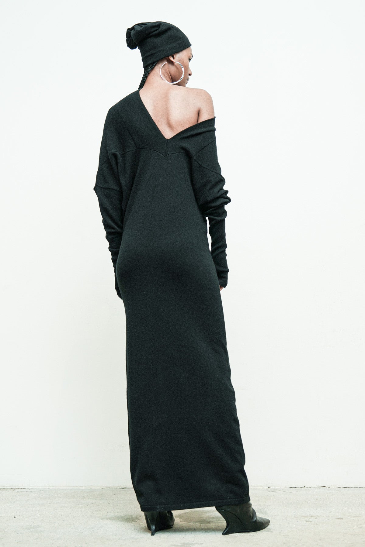 files/NicholasK-SW-363K-ReversibleSweaterDress-Black-04.jpg