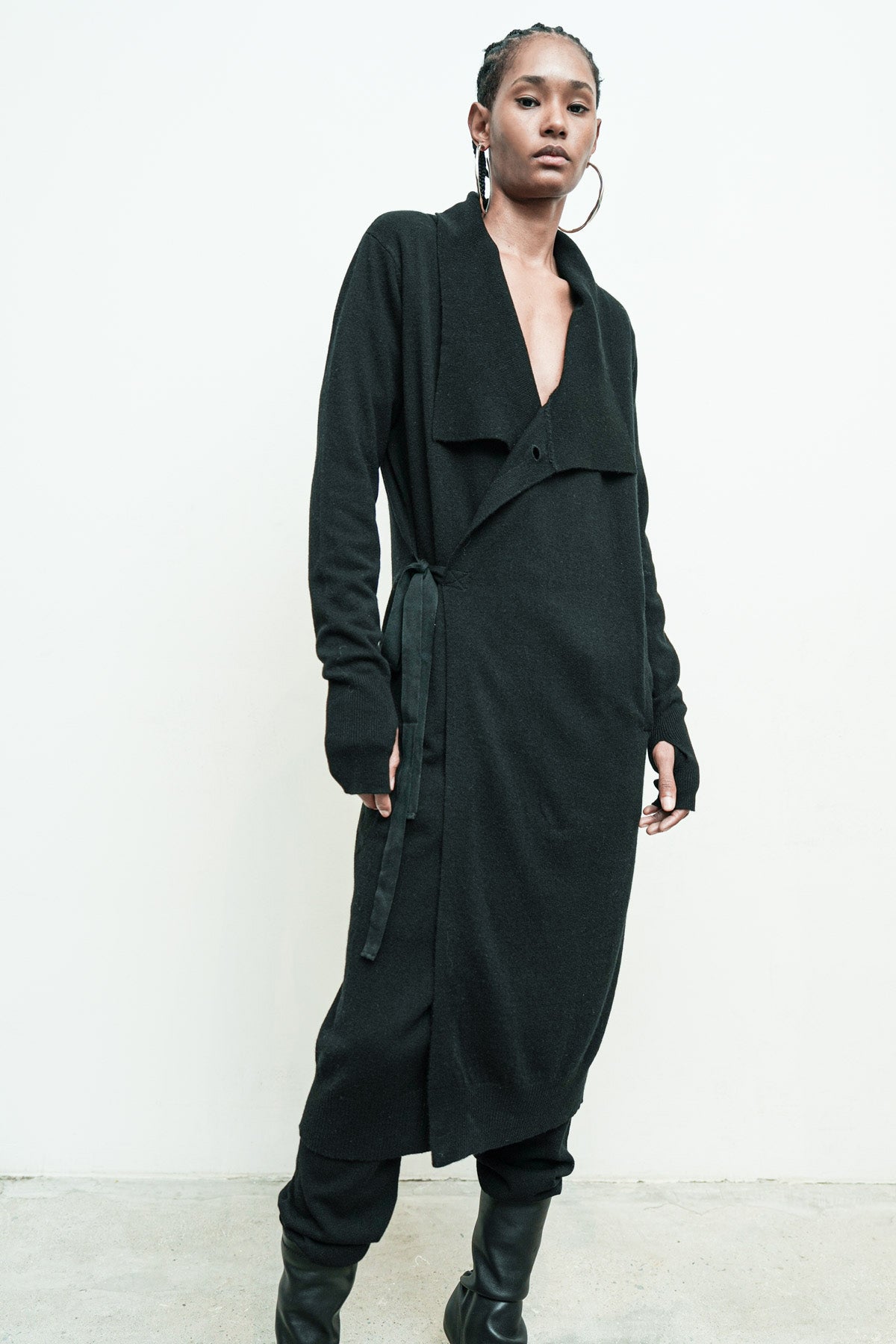 files/NicholasK-SW-408B-reversibleLowVSweater-Black-KPSW-451C-MalekSweater-Black-01.jpg