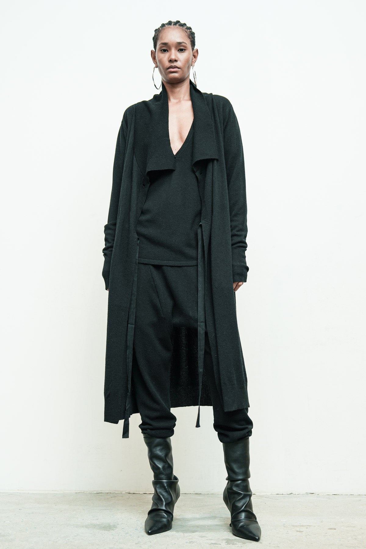 files/NicholasK-SW-408B-reversibleLowVSweater-Black-KPSW-451C-MalekSweater-Black-03.jpg