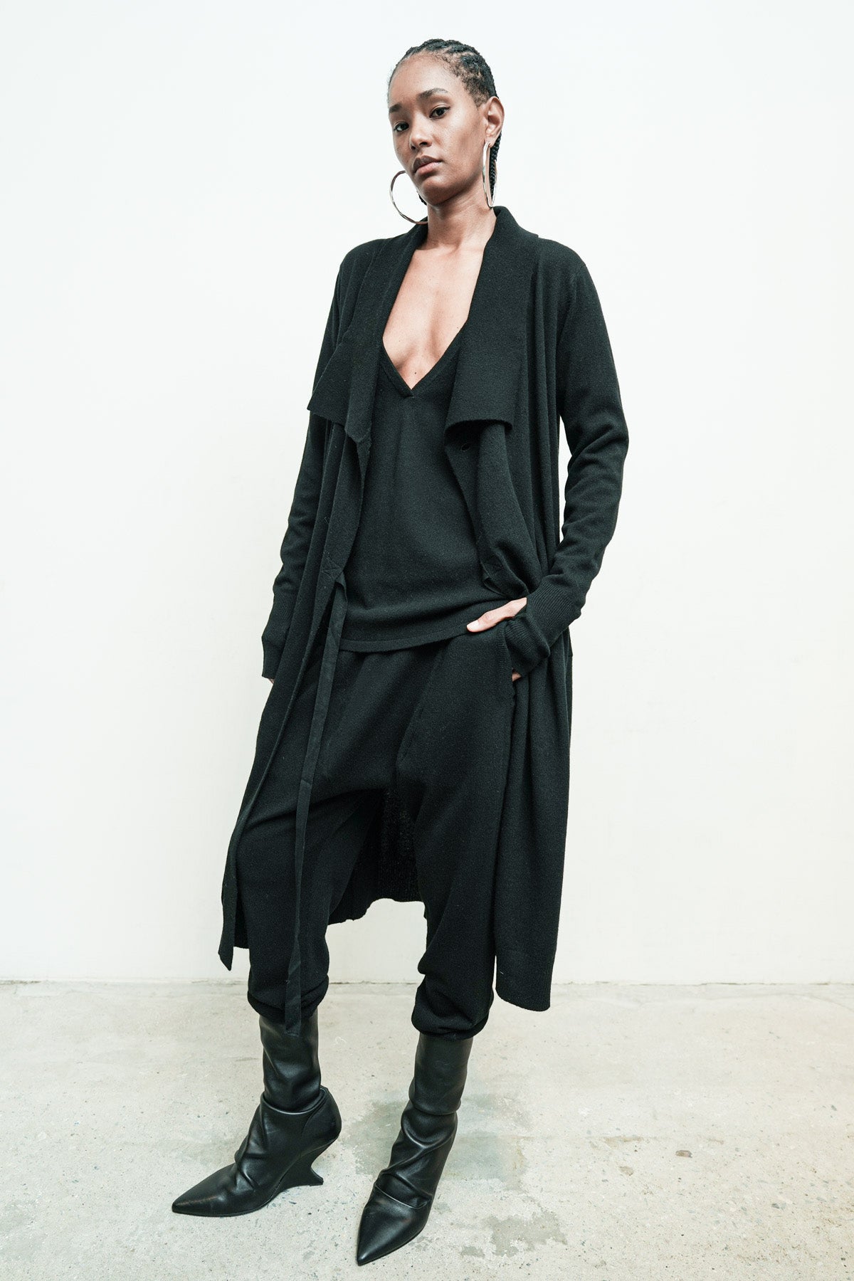 files/NicholasK-SW-408B-reversibleLowVSweater-Black-KPSW-451C-MalekSweater-Black-04.jpg