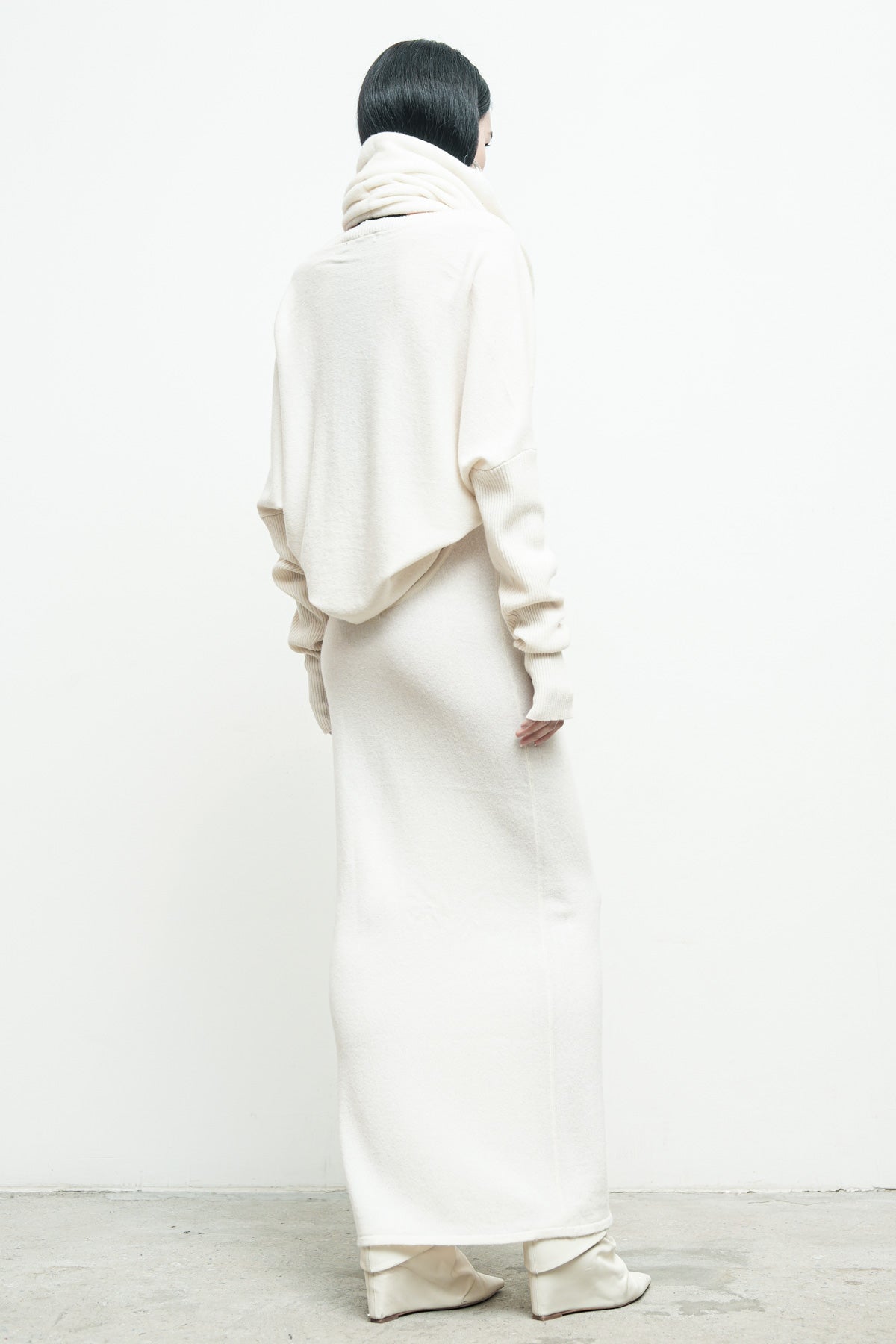 white polka dot midi dress Avienna Maxi Dress White / Polka Dot