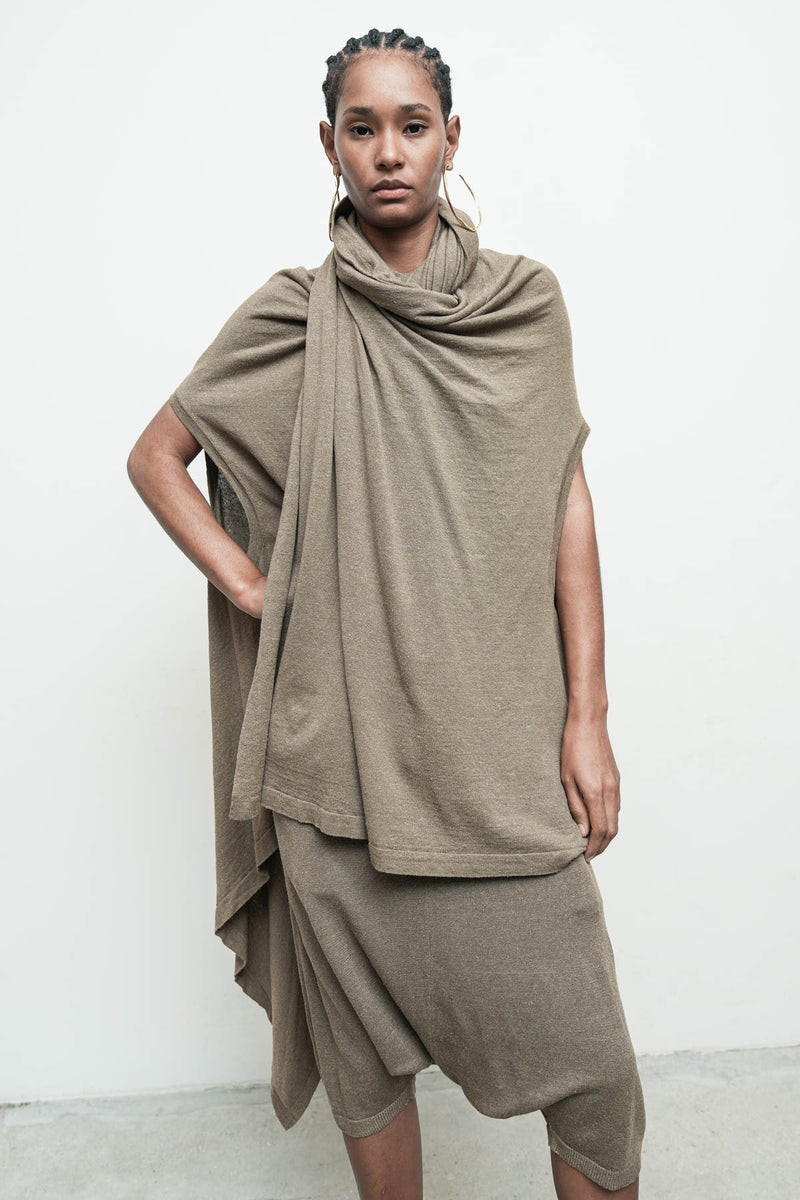 Serius Sleeveless Sweater