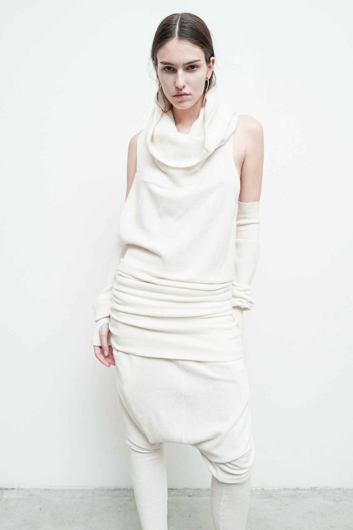 files/NicholasK-SW-472-PhoenixTop-OffWhite--02.jpg
