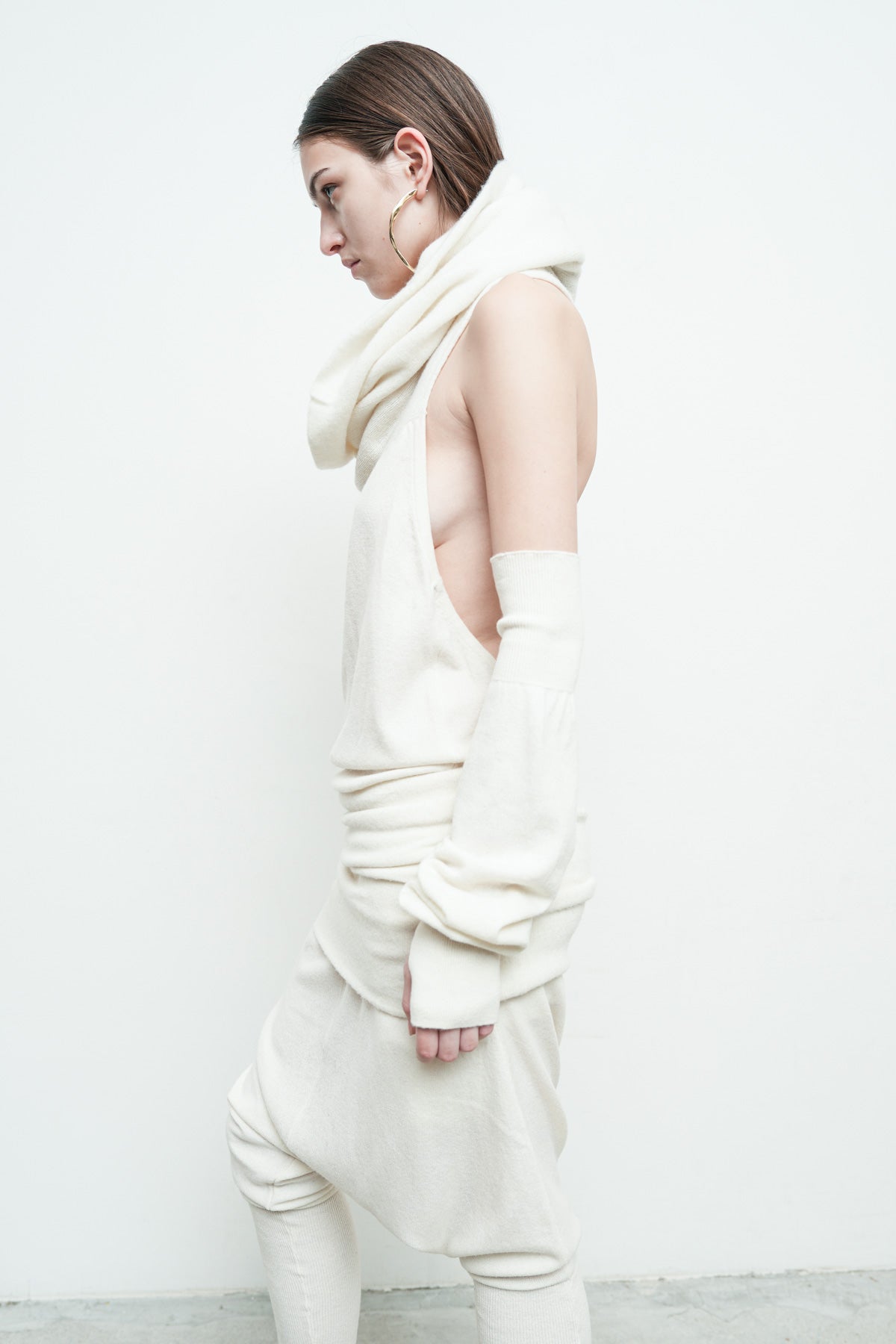 files/NicholasK-SW-472-PhoenixTop-OffWhite--06.jpg