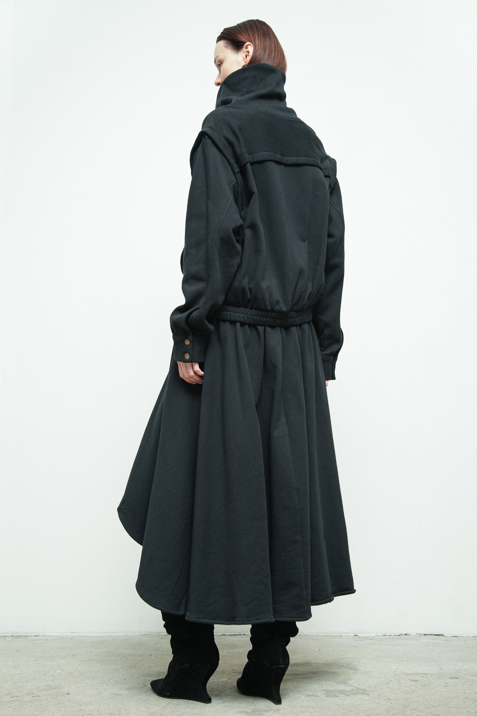 files/O-466B-AmariJkt-Blk-Kp-356-FemkeSkirtPant-Blk-02.jpg
