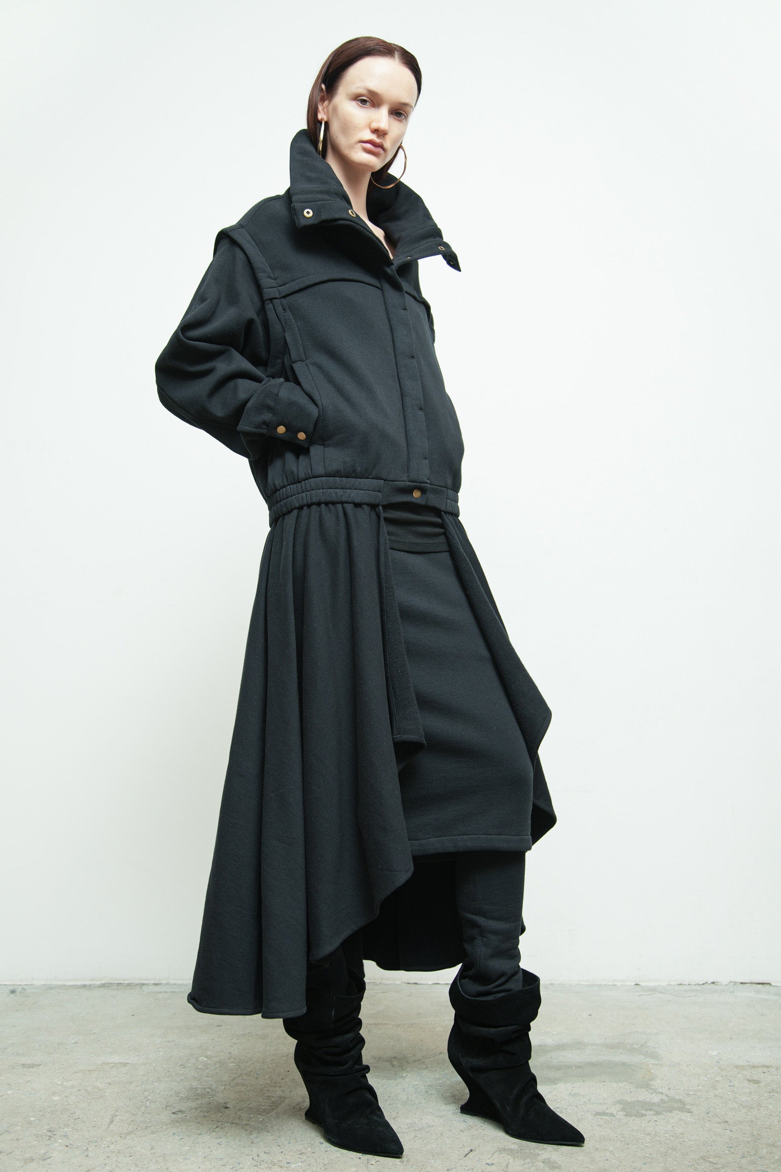 files/O-466B-AmariJkt-Blk-Kp-356-FemkeSkirtPant-Blk-07.jpg