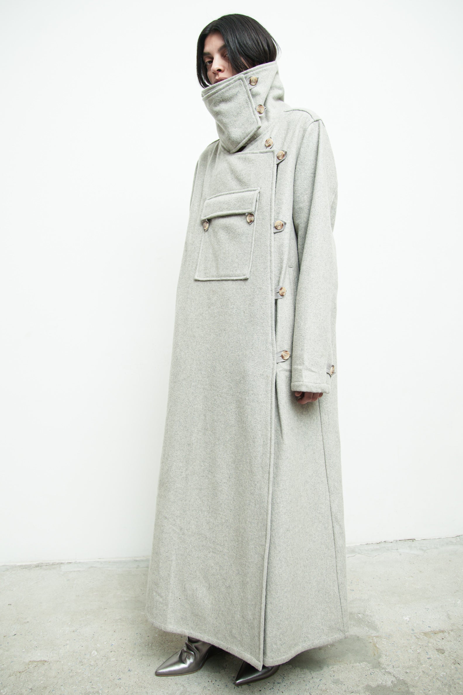 files/O-471-CaiaCoar-GreyHeather-010.jpg
