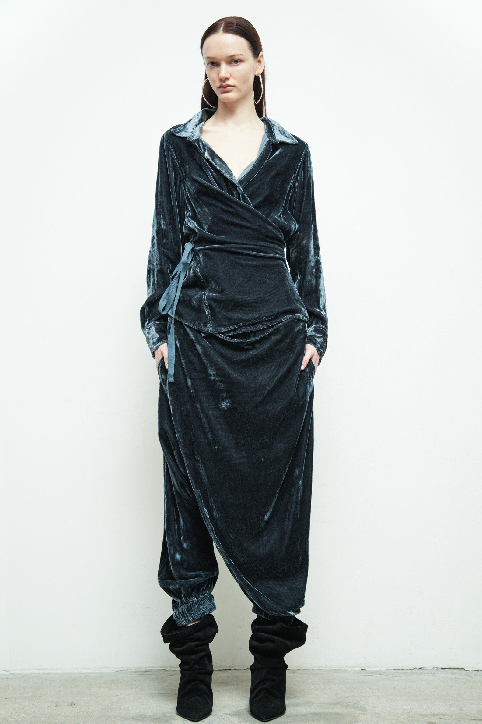 files/S-221R-RouxShirt-Azure-P-303F-Imanpant-Azure-07.jpg