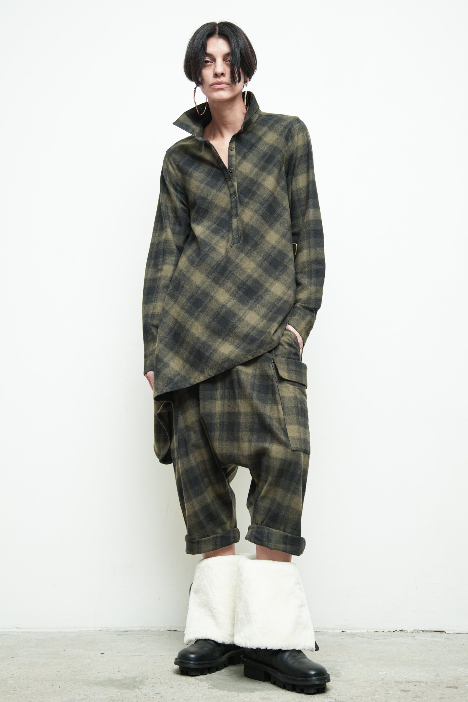 files/S-264D-PierreShirt-MossBlack-02.jpg