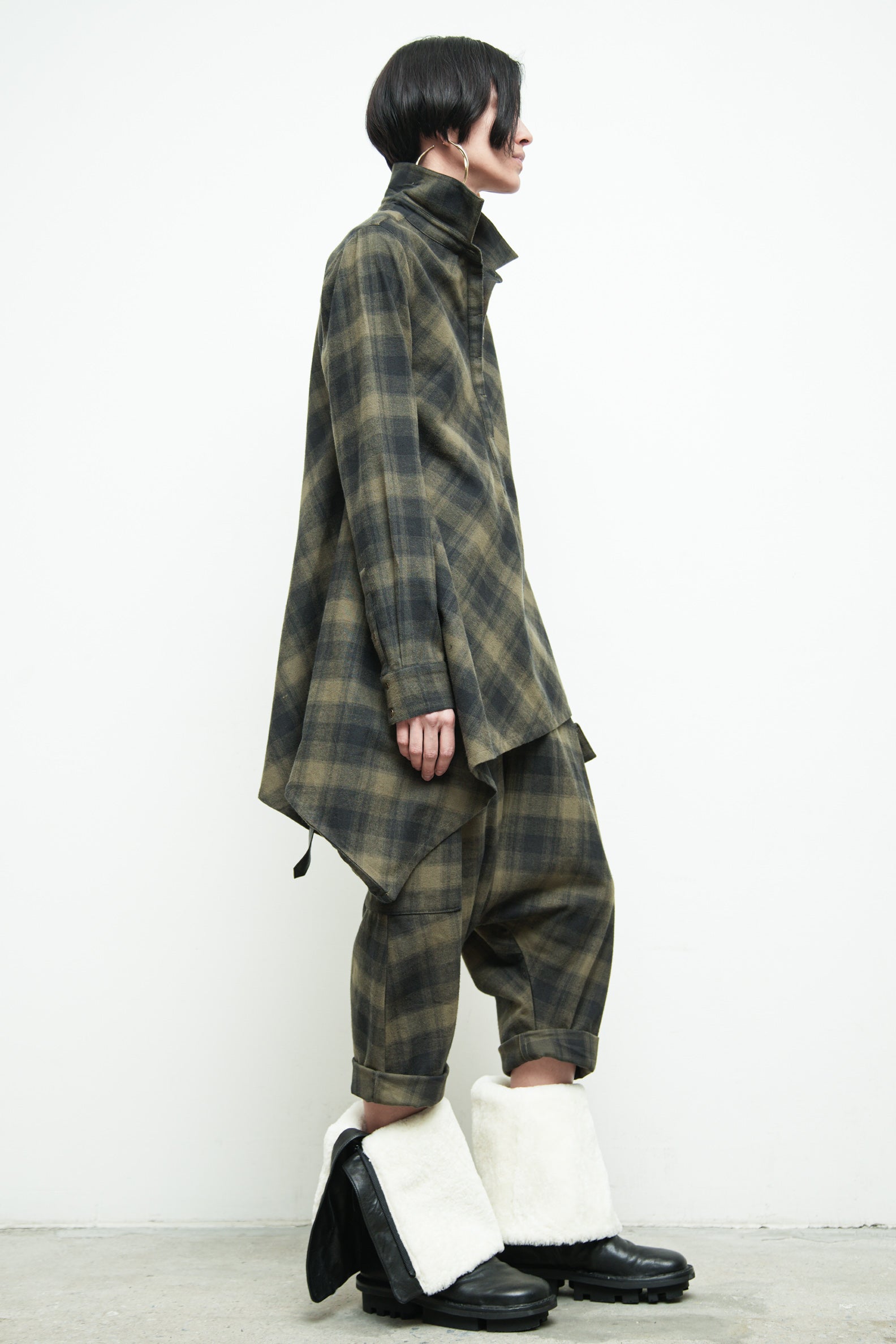 files/S-264D-PierreShirt-MossBlack-03.jpg
