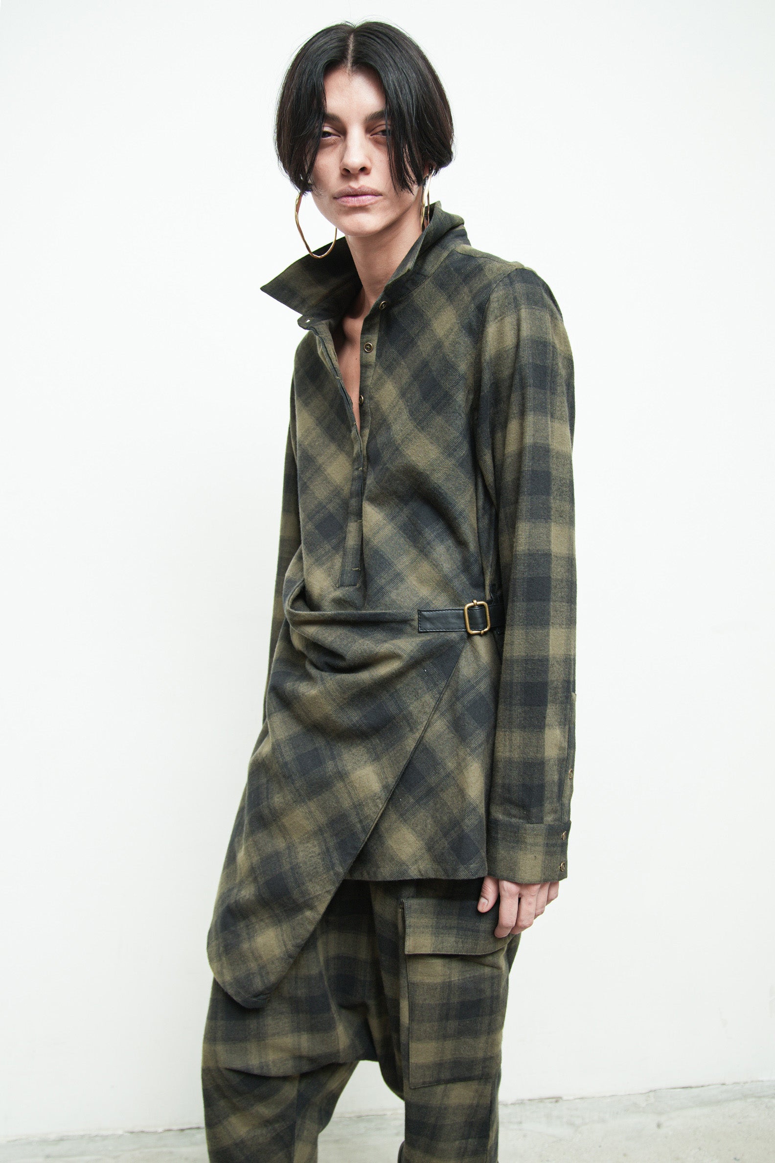 files/S-264D-PierreShirt-MossBlack-05.jpg