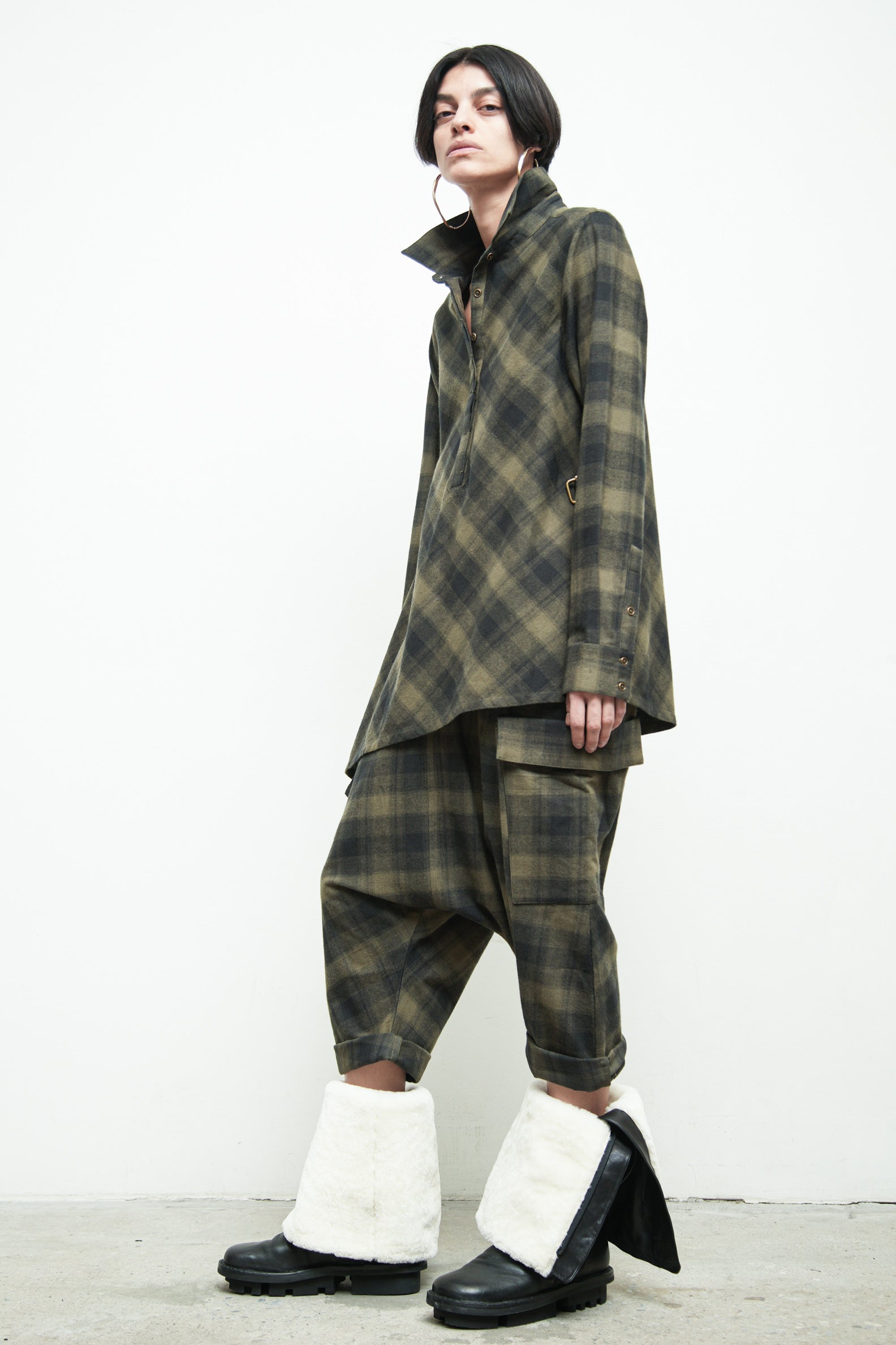 files/S-264D-PierreShirt-MossBlack-06.jpg
