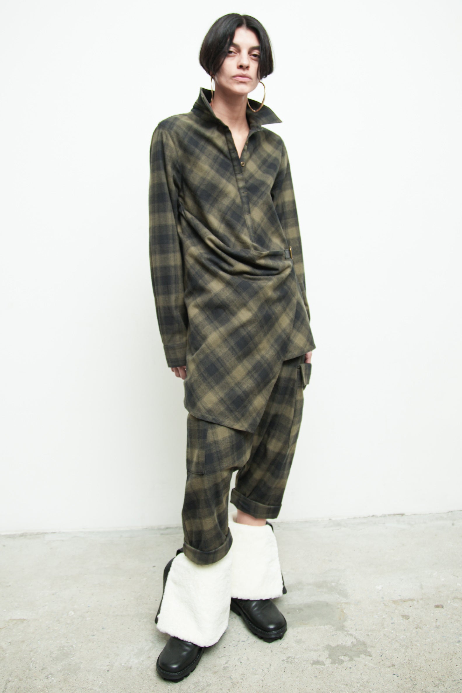files/S-264D-PierreShirt-MossBlack-07.jpg