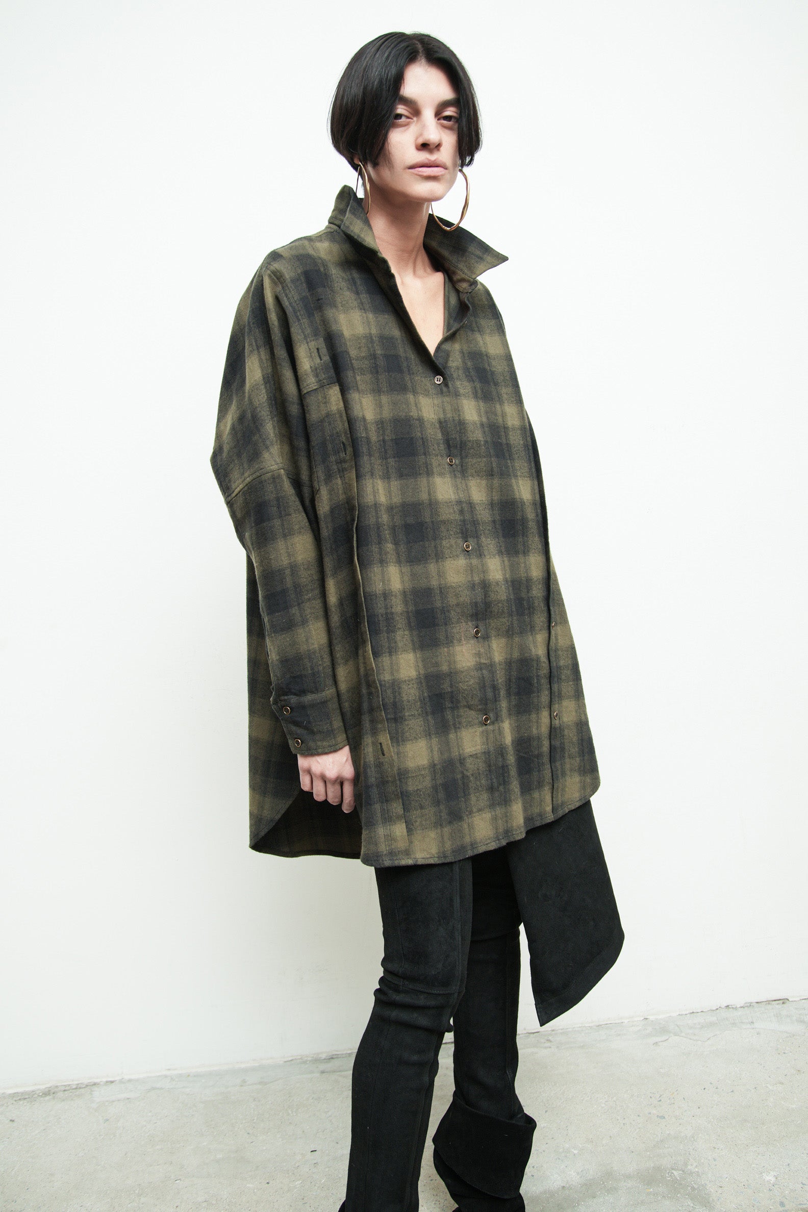 files/S-318C-GasparShirt-MossBlack-05.jpg