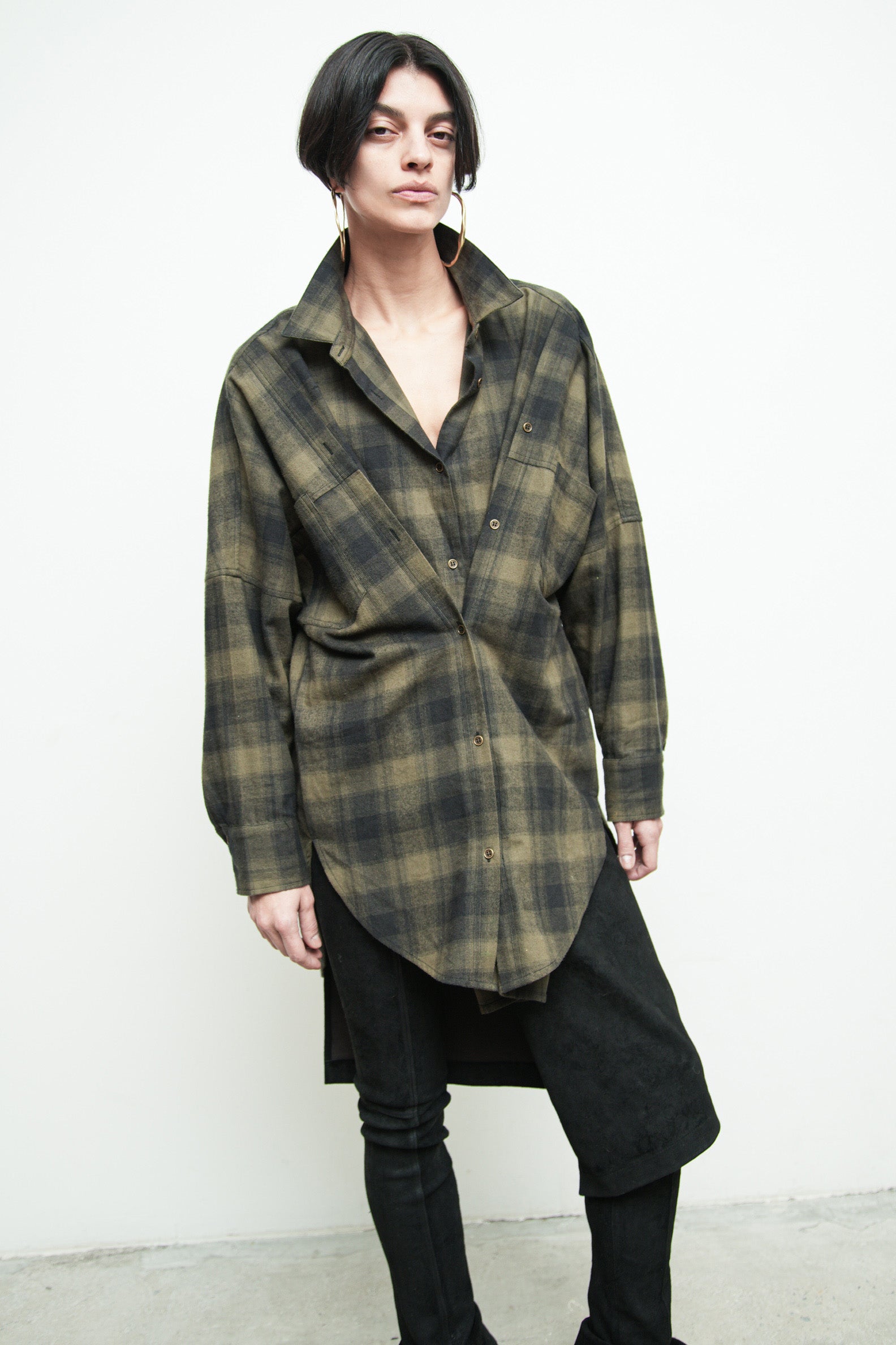 files/S-318C-GasparShirt-MossBlack-06.jpg