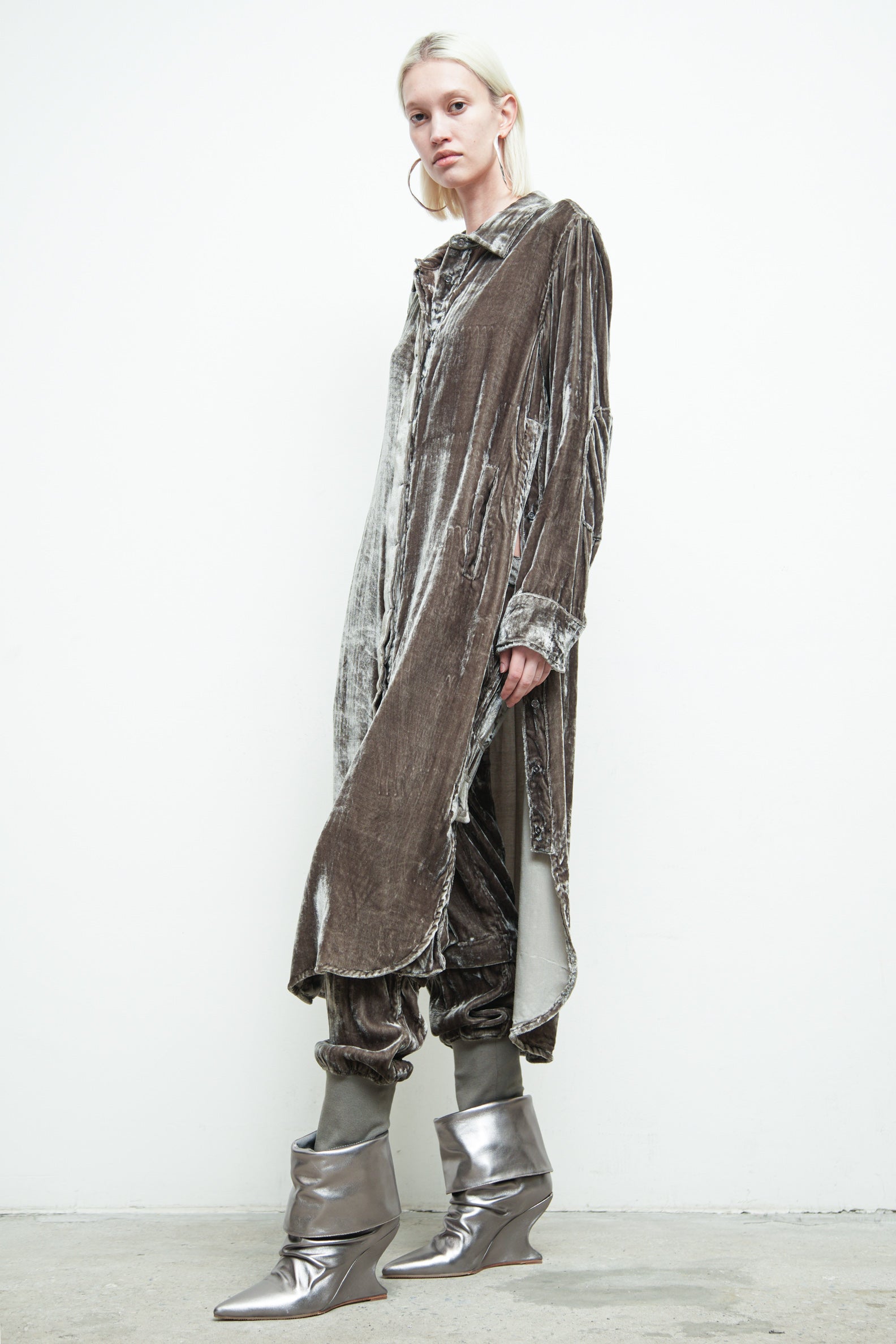 files/S-344F-SylasShirt-Quartz-04.jpg
