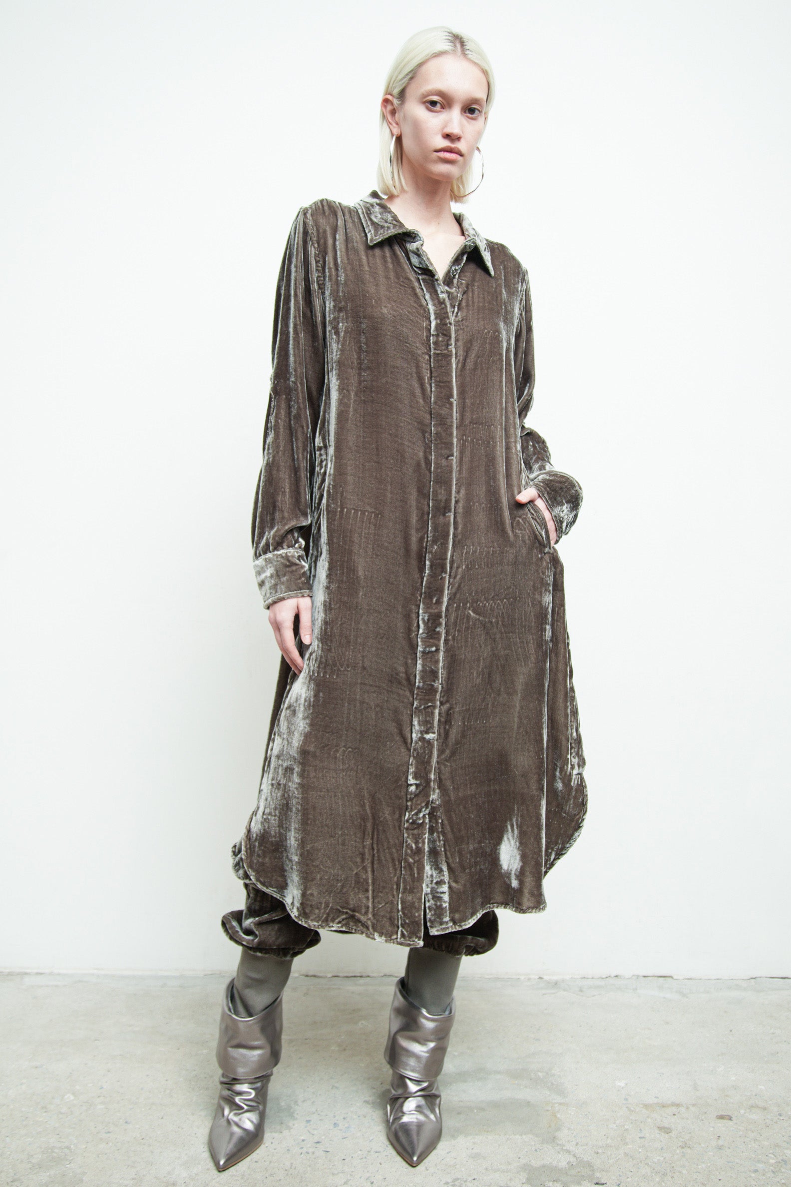 files/S-344F-SylasShirt-Quartz-05.jpg