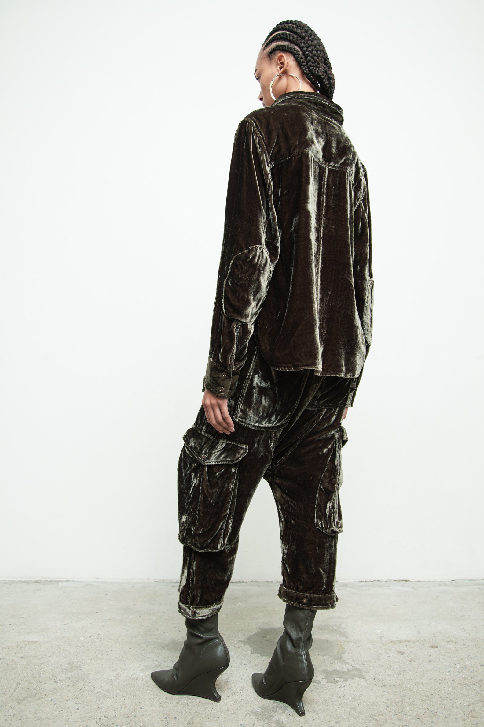 files/S-359F-FreyjaShirt-Moss-P-361-CesaroPant-Moss-04.jpg