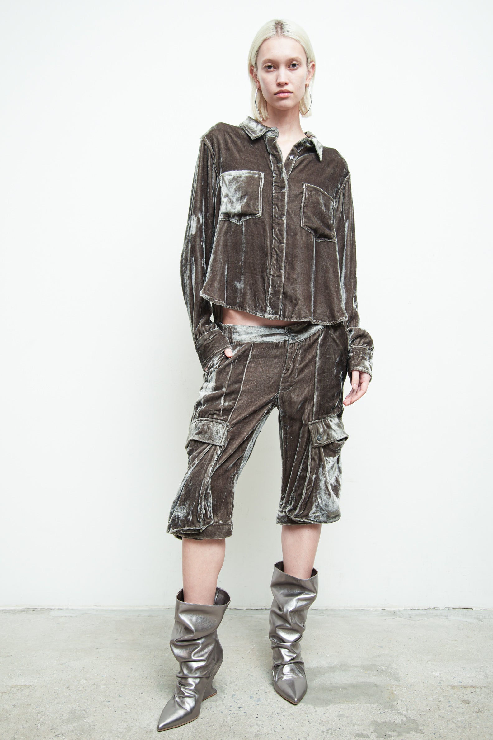 files/S-359F-FreyjaShirt-Quartz-P-359-DhavalPant-Quartz-04.jpg