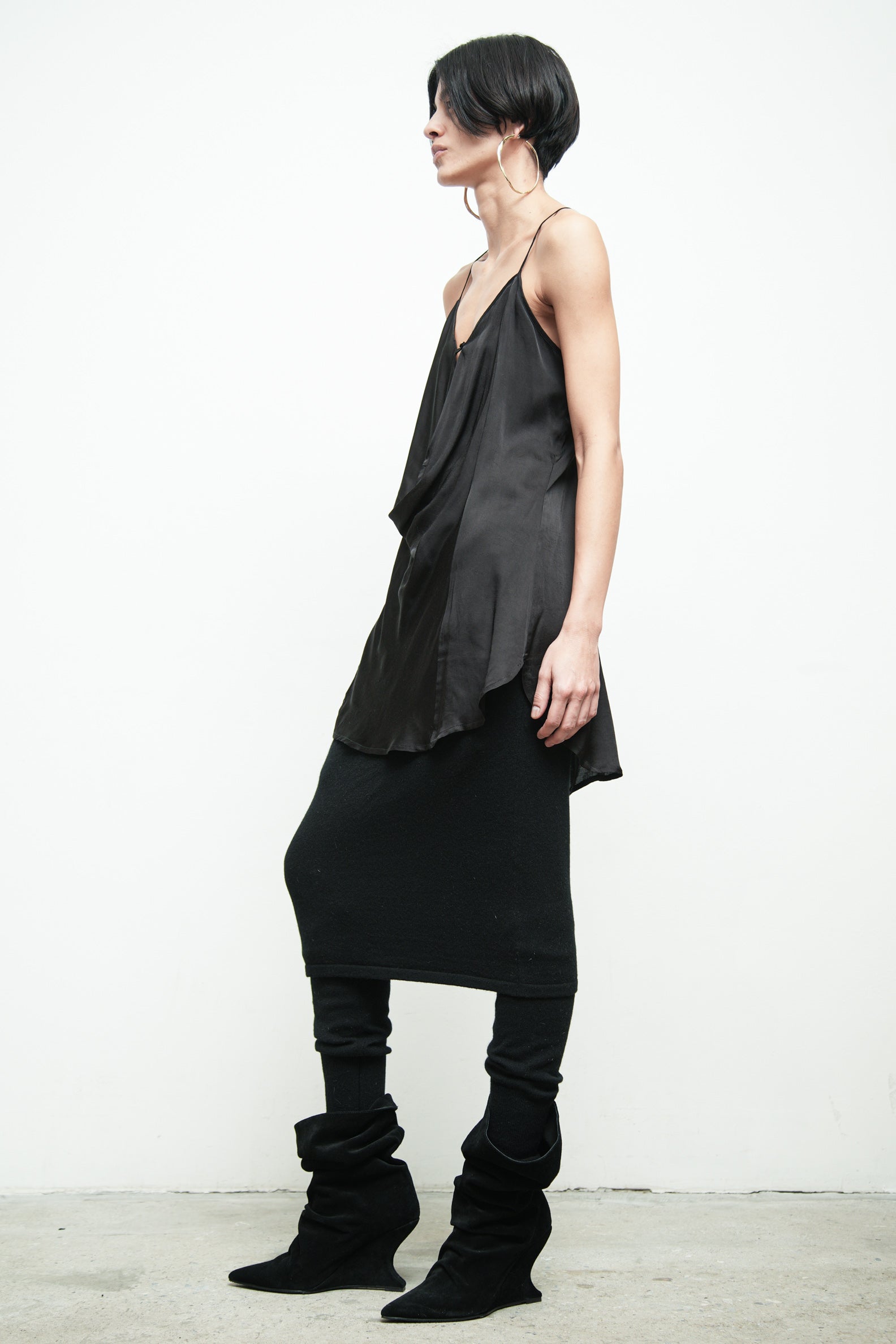 files/S-473E-SlipCami-Black-KP-355-DekkerSkirtPant-Black-05.jpg