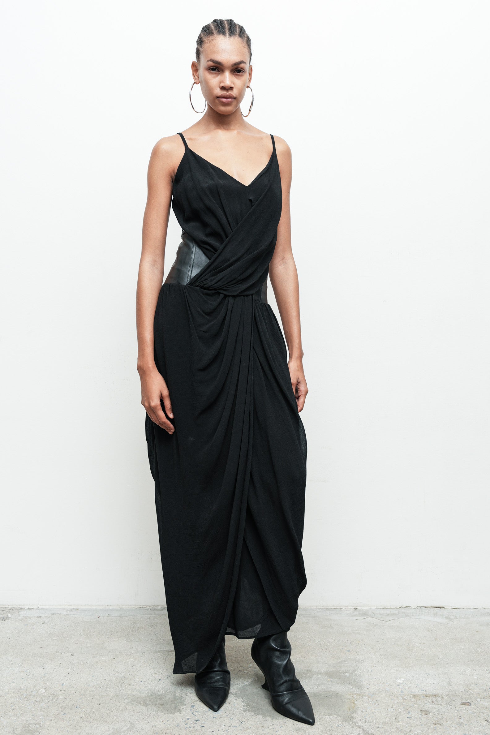files/SD-343D-LolaDress-Black-02_e6ac6b85-c6cd-41bc-b167-7baa41e7de95.jpg