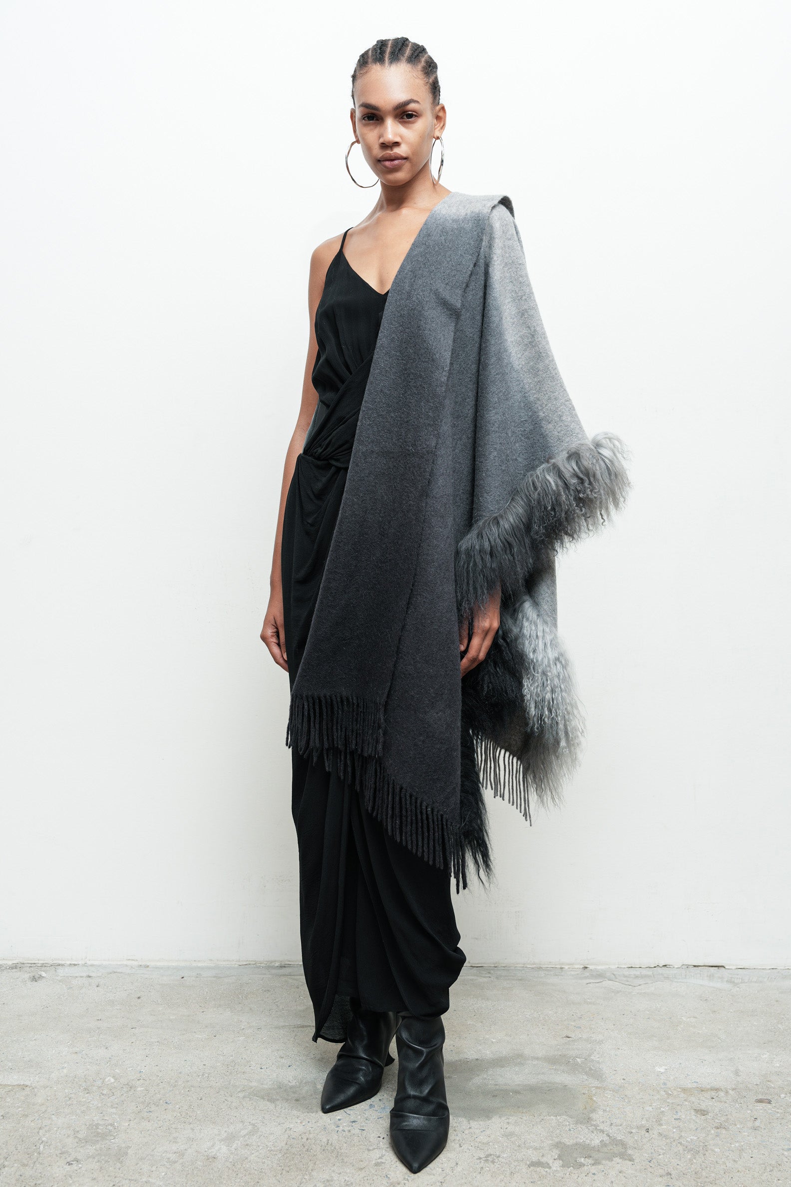 files/SD-343D-LolaDress-Black-A-081C-MongolianScarf-GreyHeatherBlack-01.jpg
