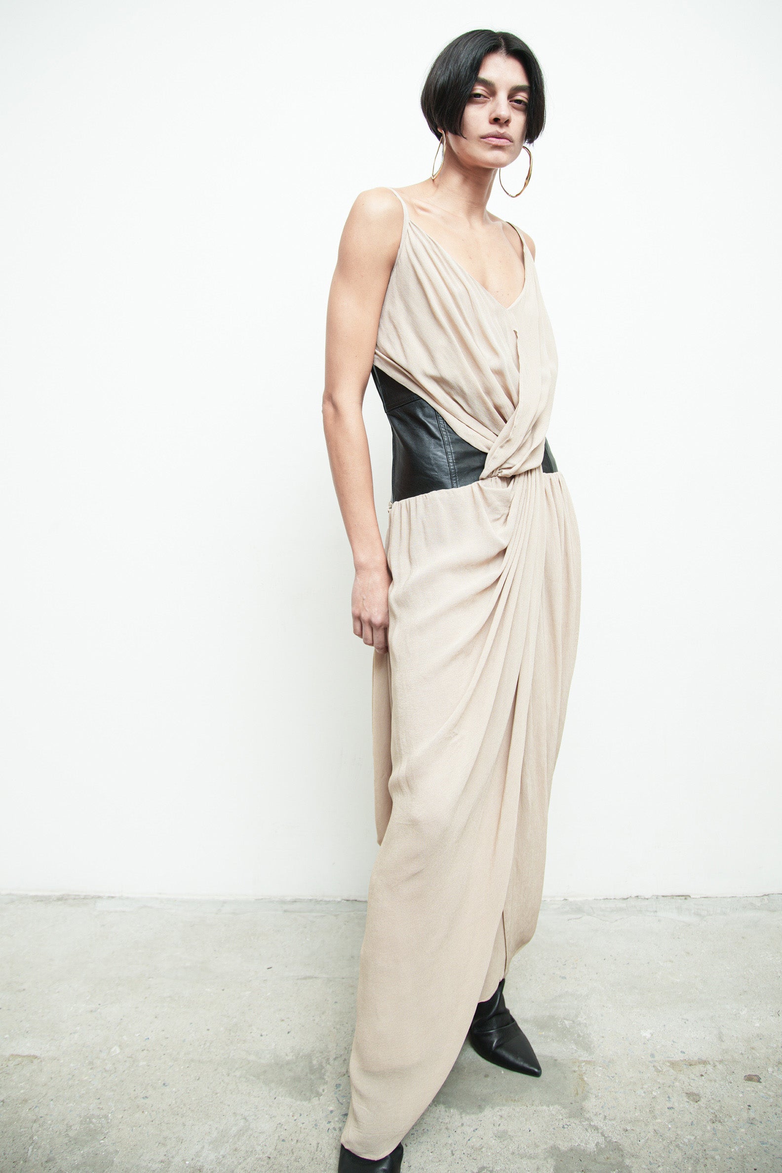 files/SD-343D-LolaDress-LimestoneBlack-01.jpg
