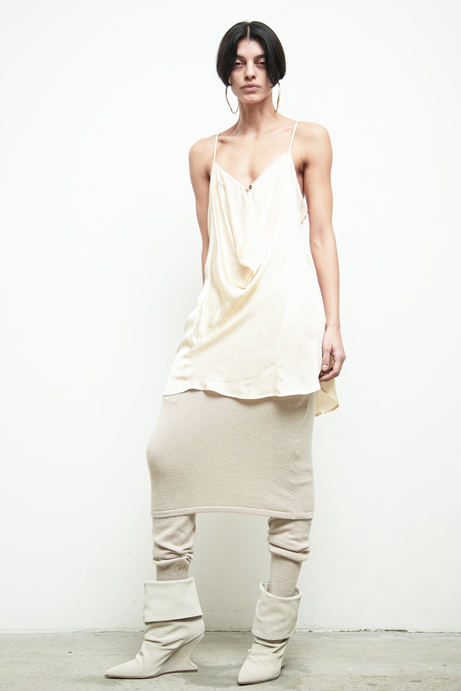 files/SD-437E-SlipCami-Limestone-07.jpg