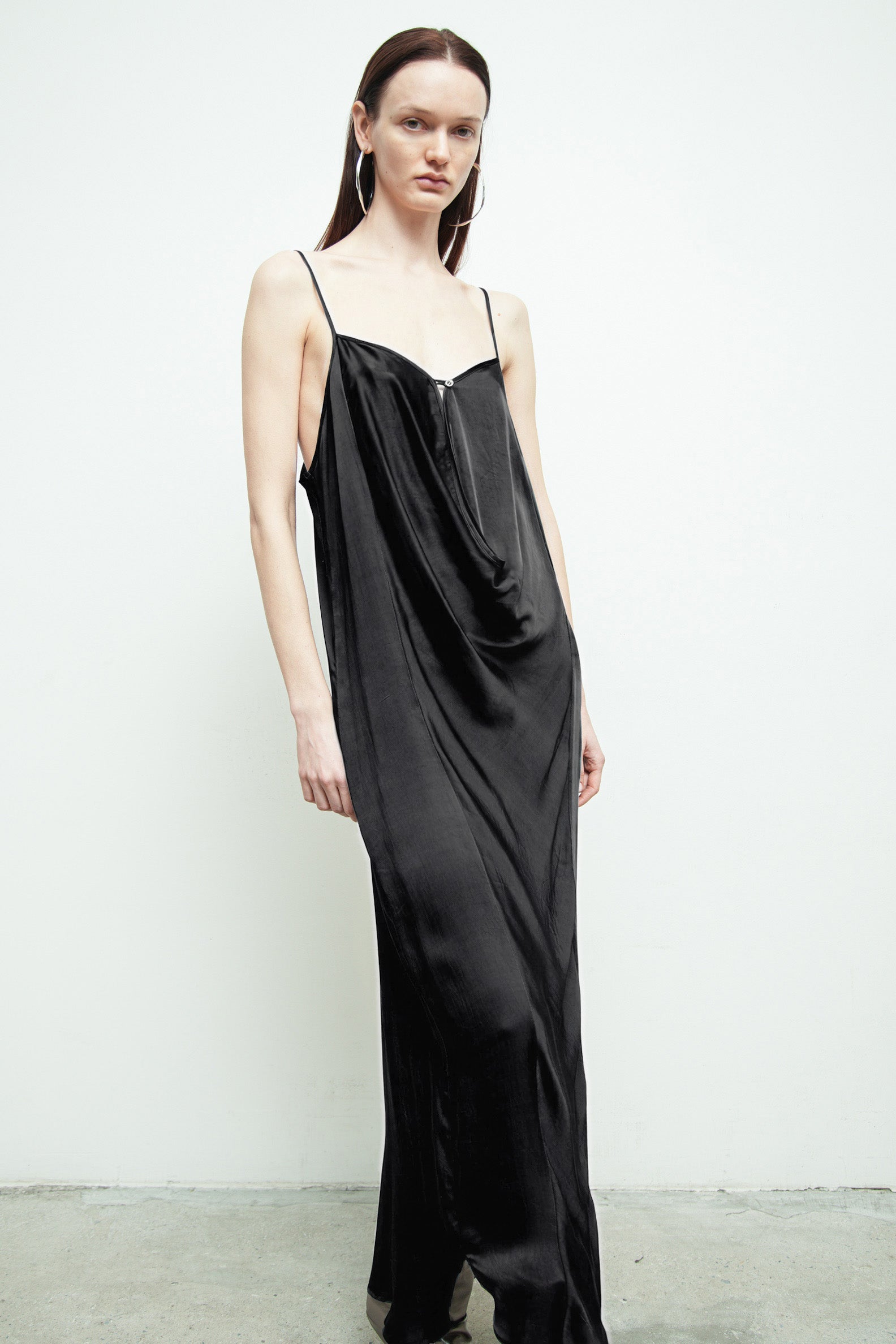 files/SD-472B-SlipDress-Black-01.jpg