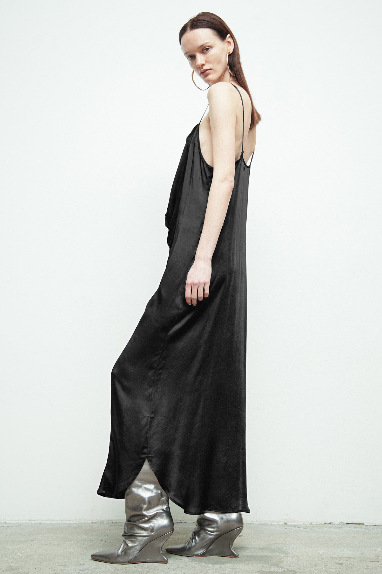 files/SD-472B-SlipDress-Black-06.jpg