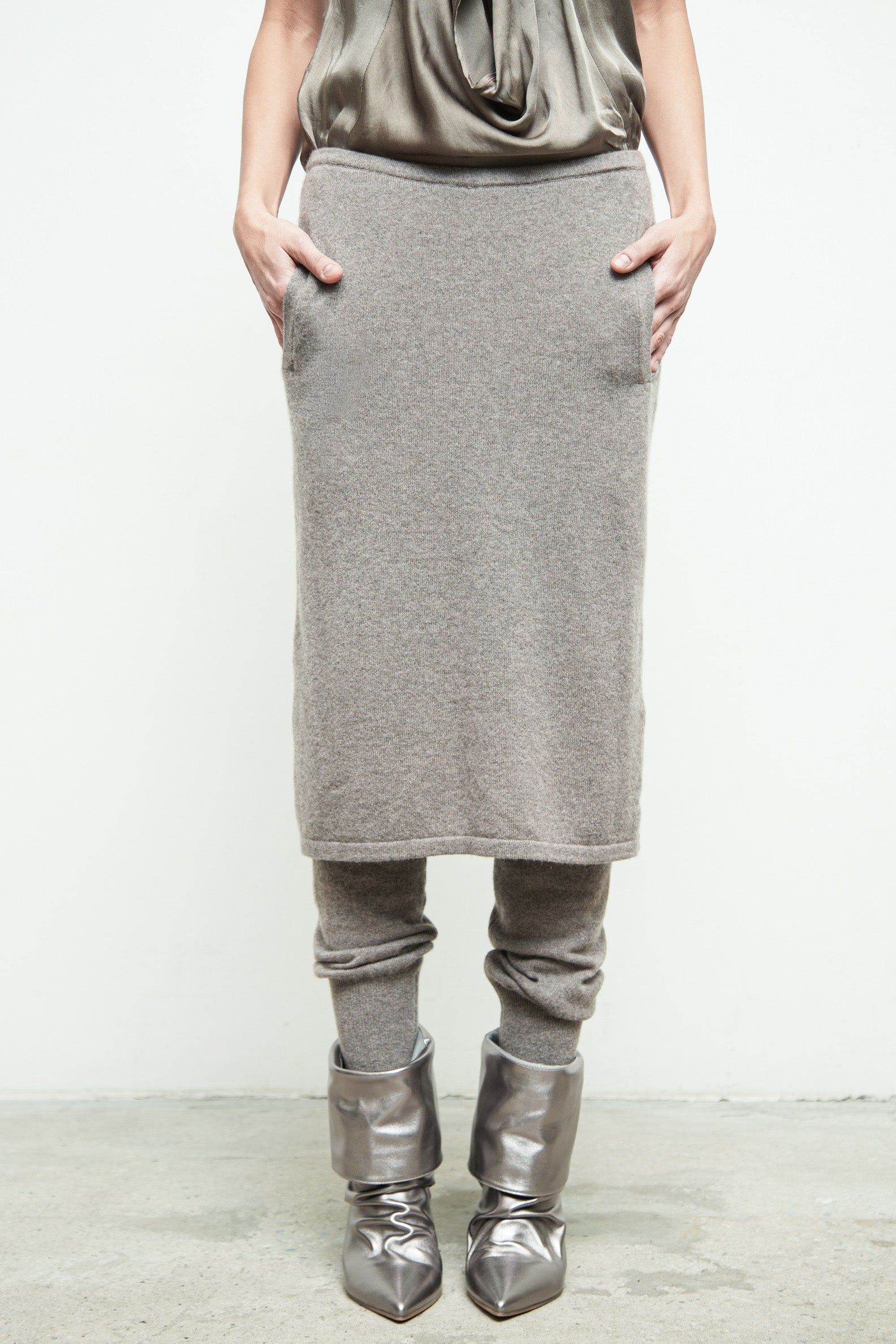 files/SD-473E-SlipCami-Quartz-KP-355-DekkerSkirtpant-Vapor-01.jpg