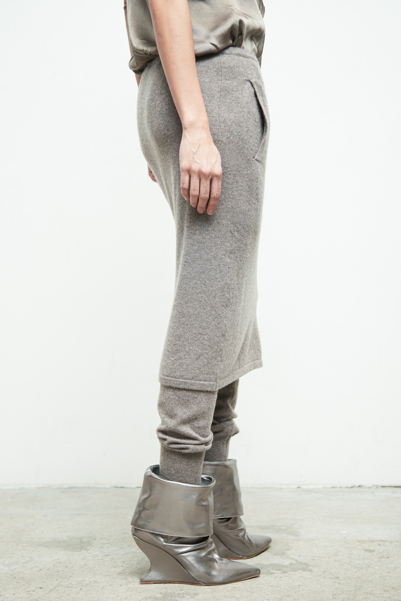 files/SD-473E-SlipCami-Quartz-KP-355-DekkerSkirtpant-Vapor-010.jpg