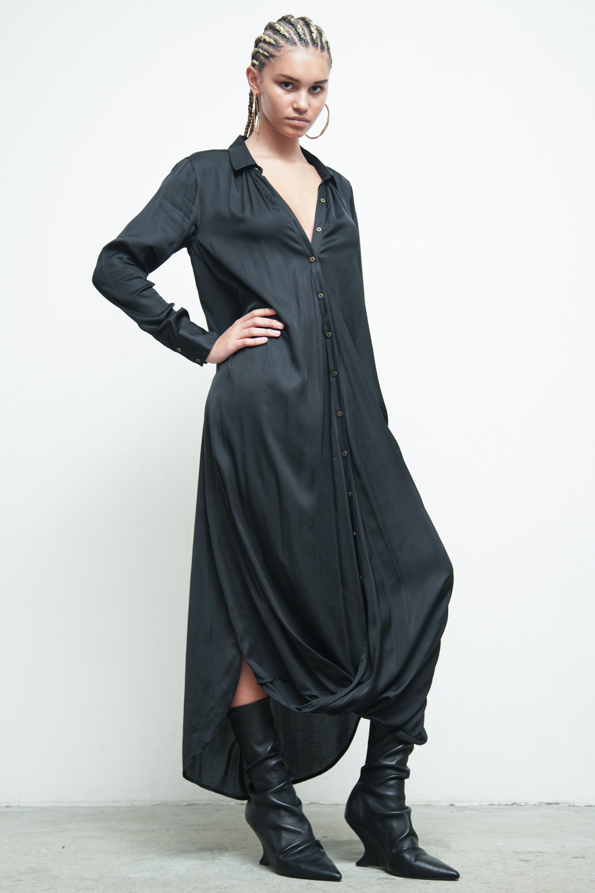files/SD-649-RuseDress-Black-01.jpg