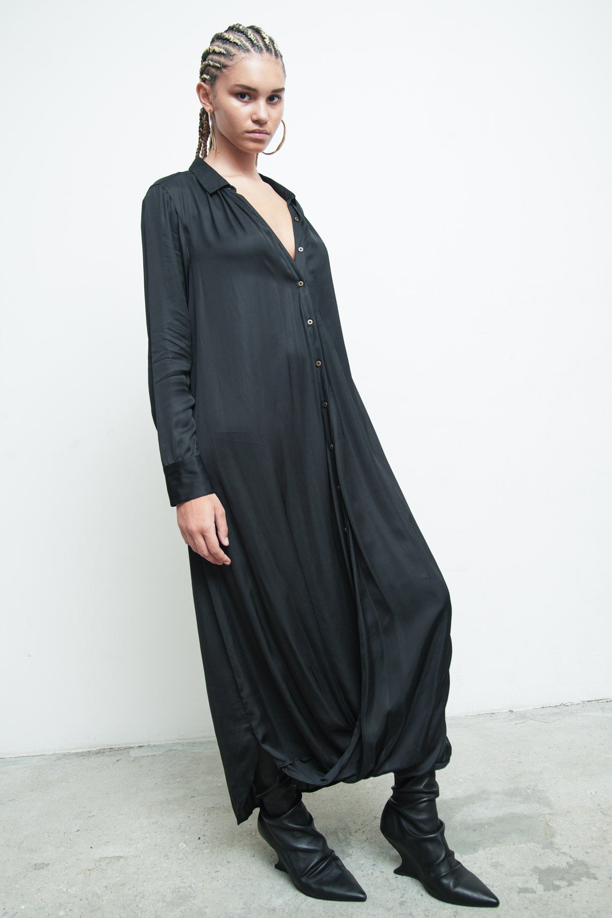 files/SD-649-RuseDress-Black-06.jpg