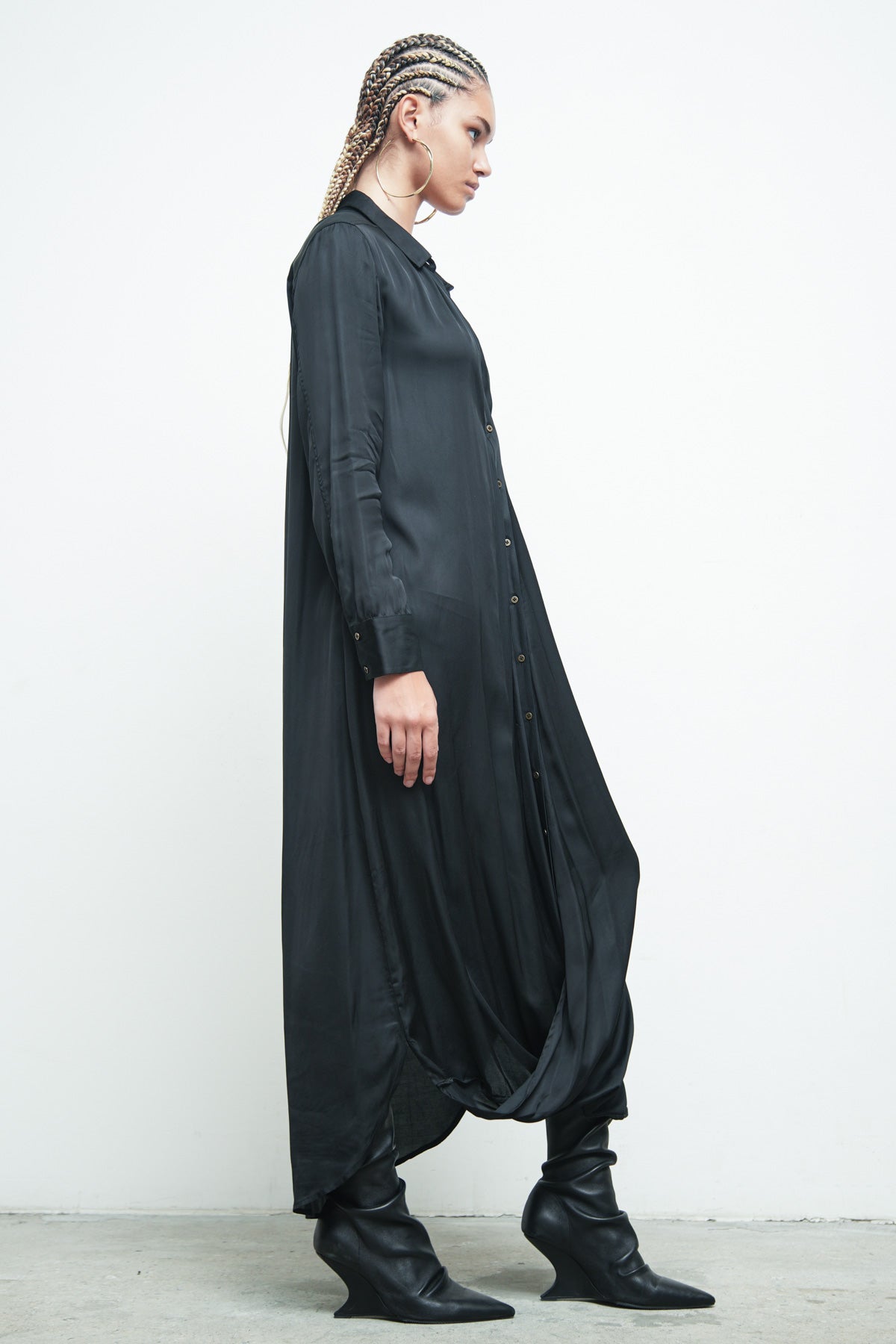 files/SD-649-RuseDress-Black-07.jpg
