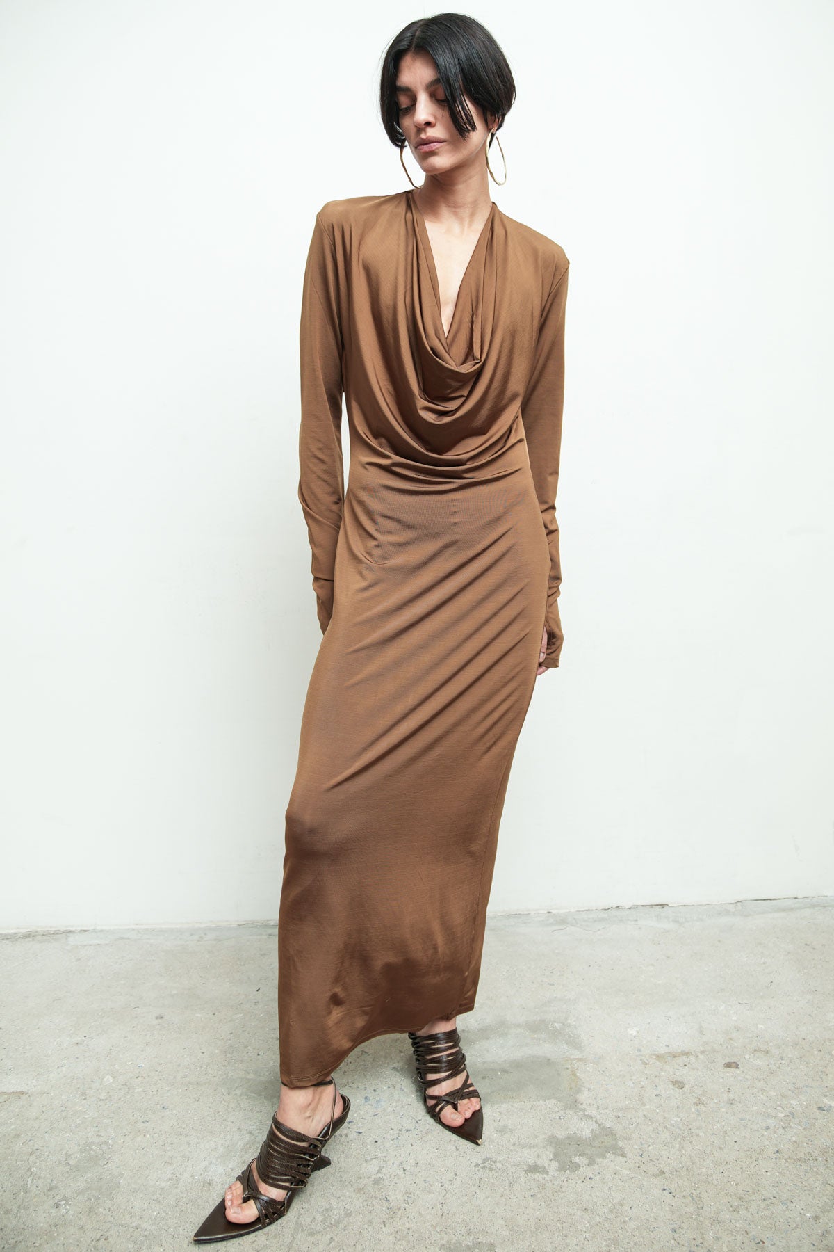 files/SD-650-TeoDress-Bronze-03_3c35dc44-57b1-47e3-b699-60d98cb5c275.jpg