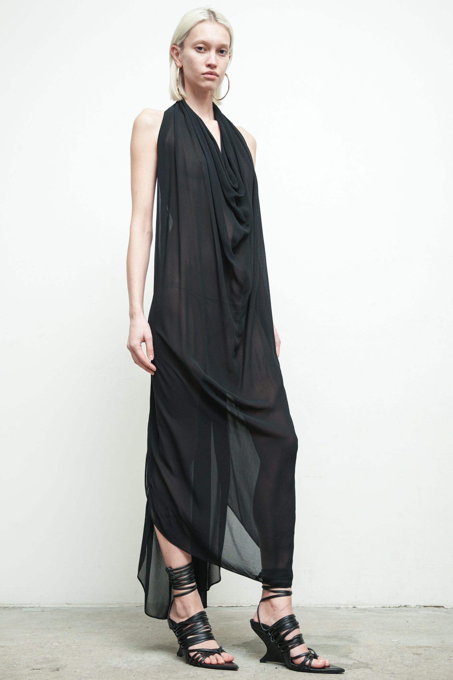 files/SD-658-ShilohDress-Black-02_c7006aba-a050-4833-8d10-966cd6a46aad.jpg