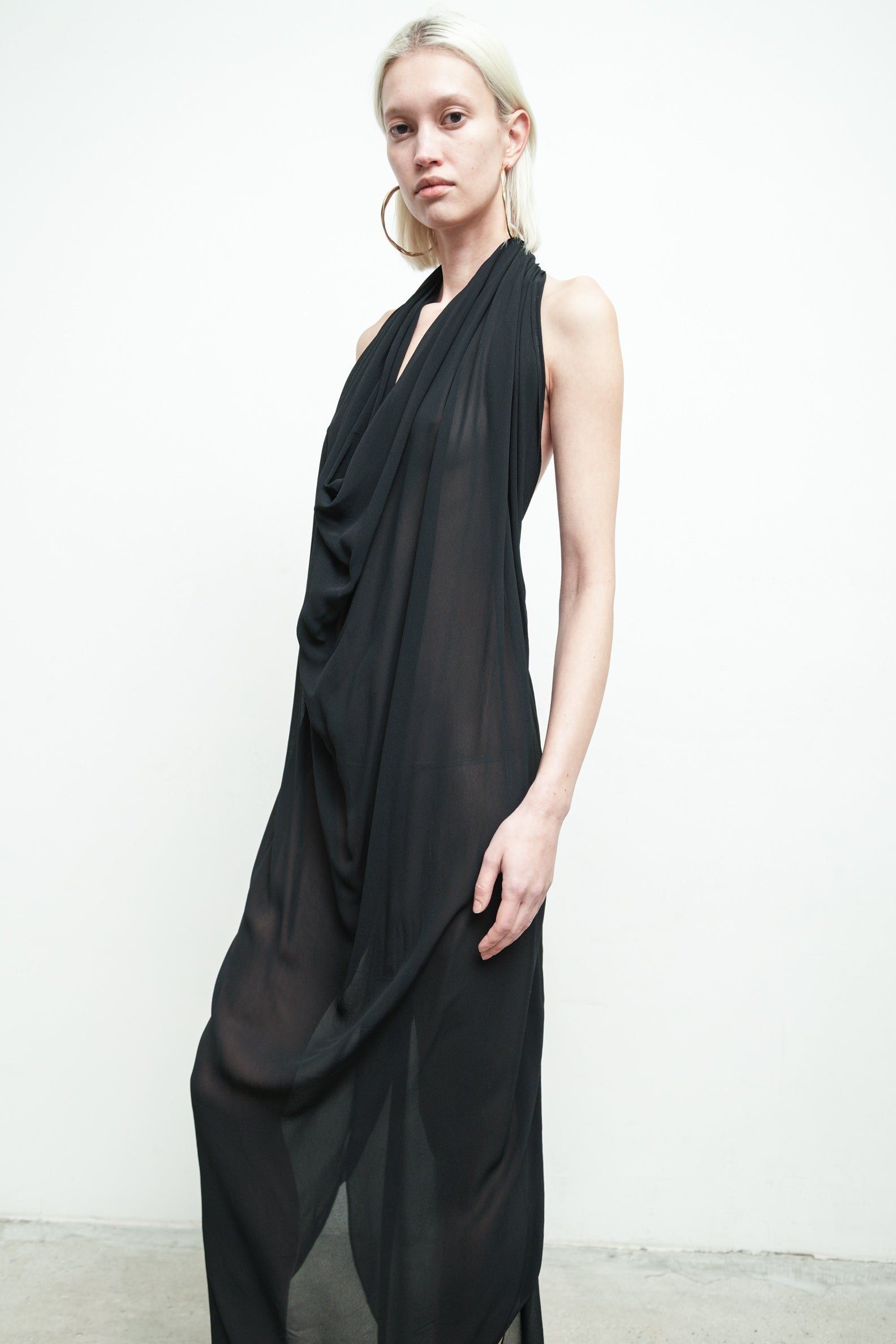 files/SD-658-ShilohDress-Black-04_bafd2d94-3f23-4953-86fa-a989a4255c0c.jpg