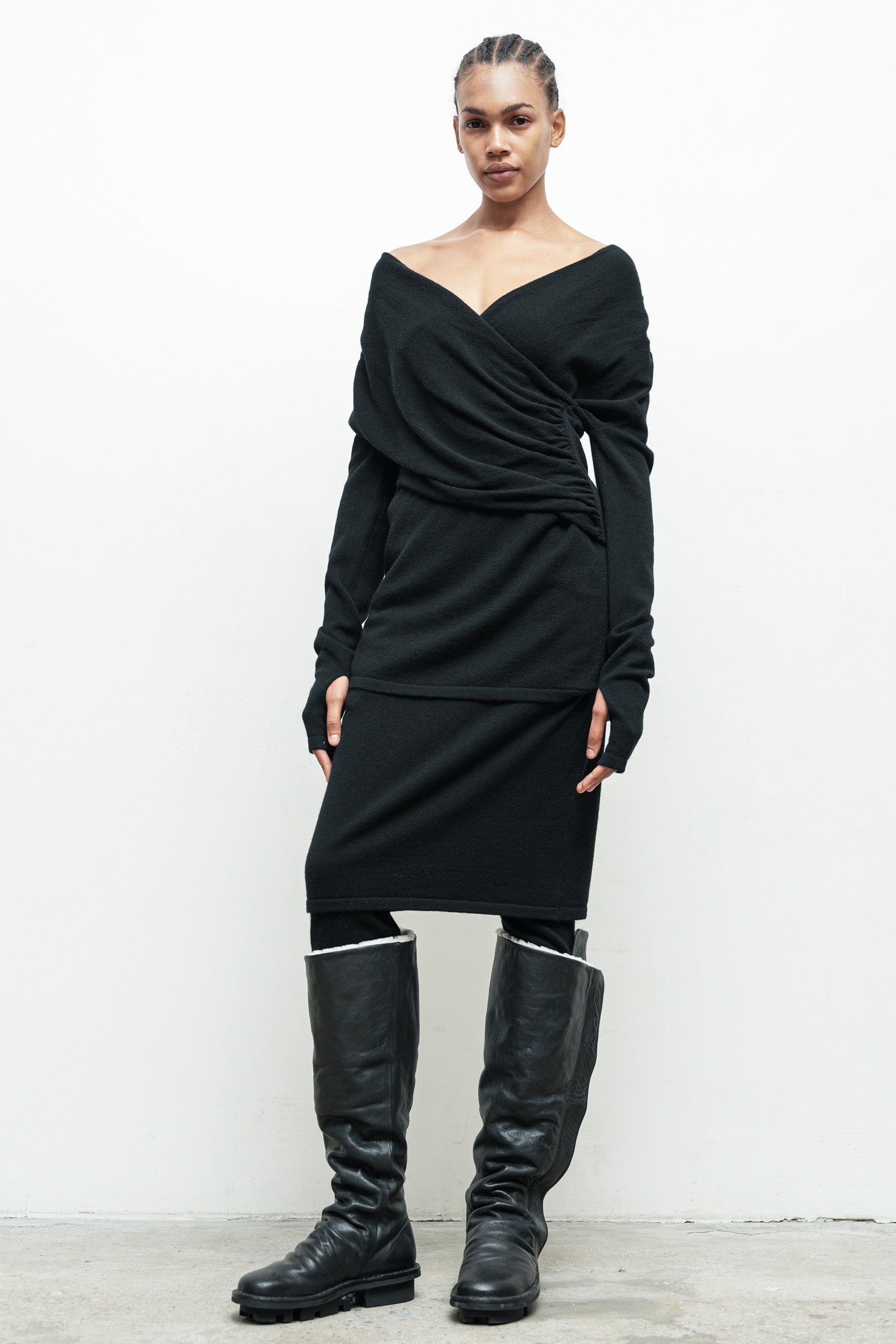 files/SW-486-OpalSweater-Black-03_e700b3be-5589-4253-a37b-df6199939dbe.jpg