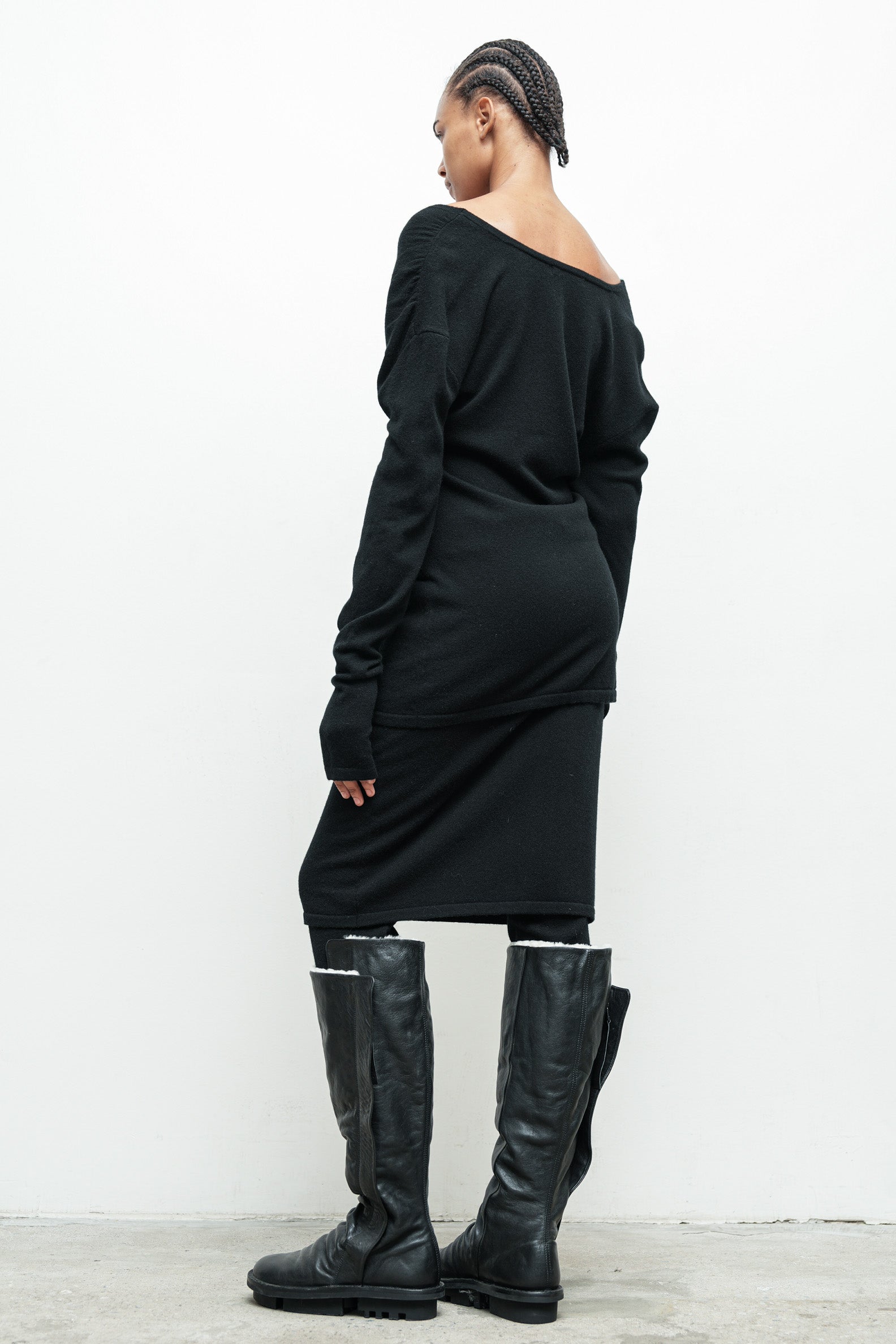files/SW-486-OpalSweater-Black-06_f3fe9a18-4fbe-41a0-824e-2e1fed7c69d8.jpg