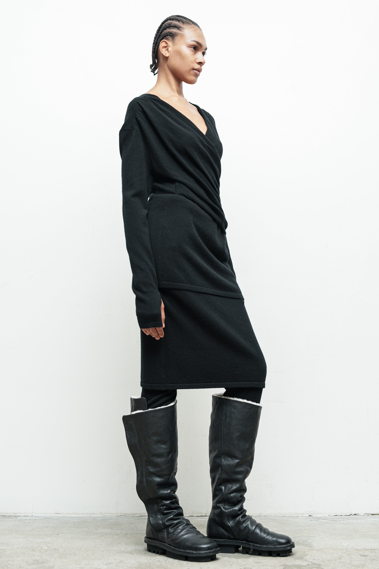 files/SW-486-OpalSweater-Black-07_5c996961-90fa-4542-bce3-1716efd924ab.jpg
