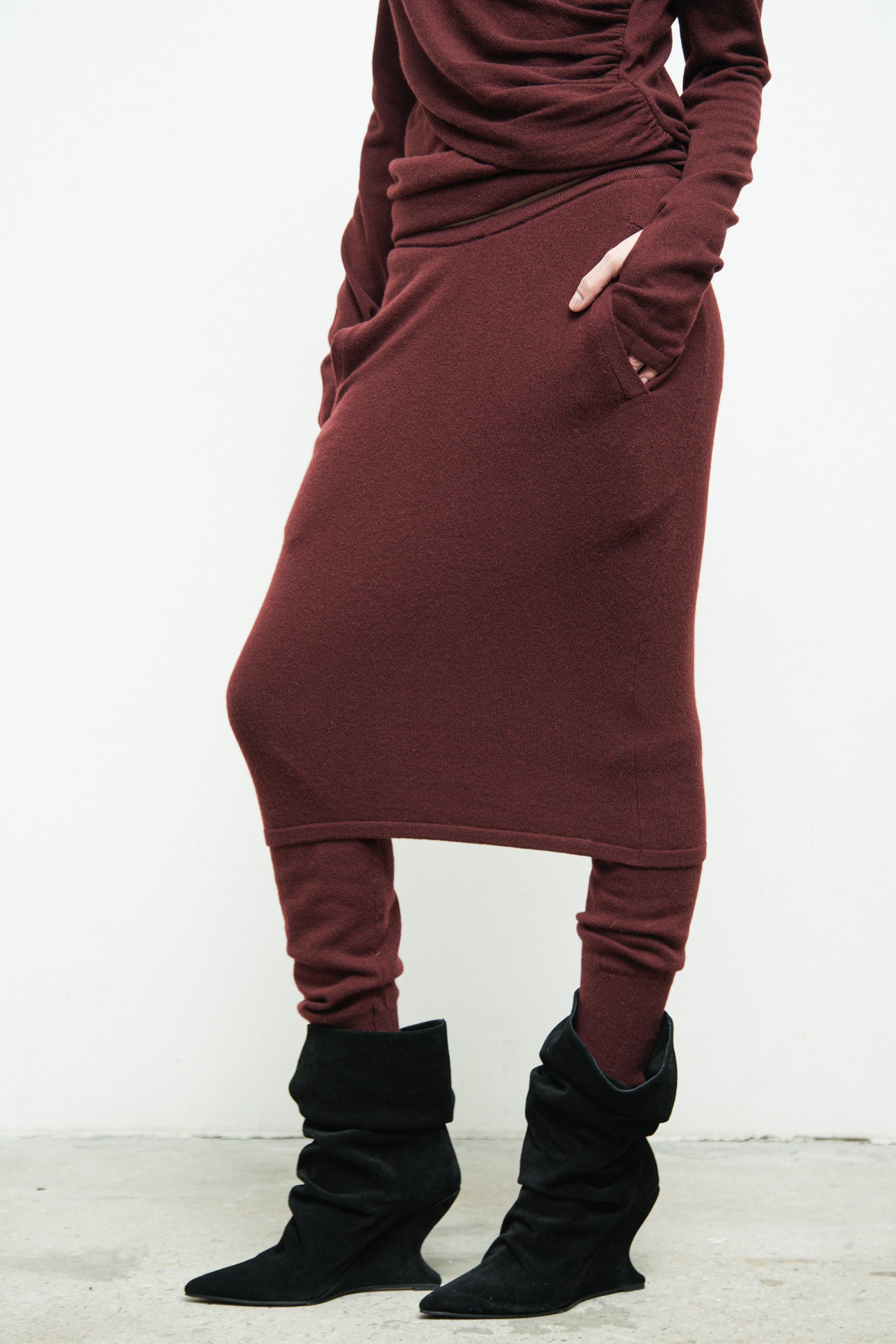 files/SW-486-OpalSweater-Burgundy-KP-355-DekkerSkirtPant-Burgundy-01.jpg