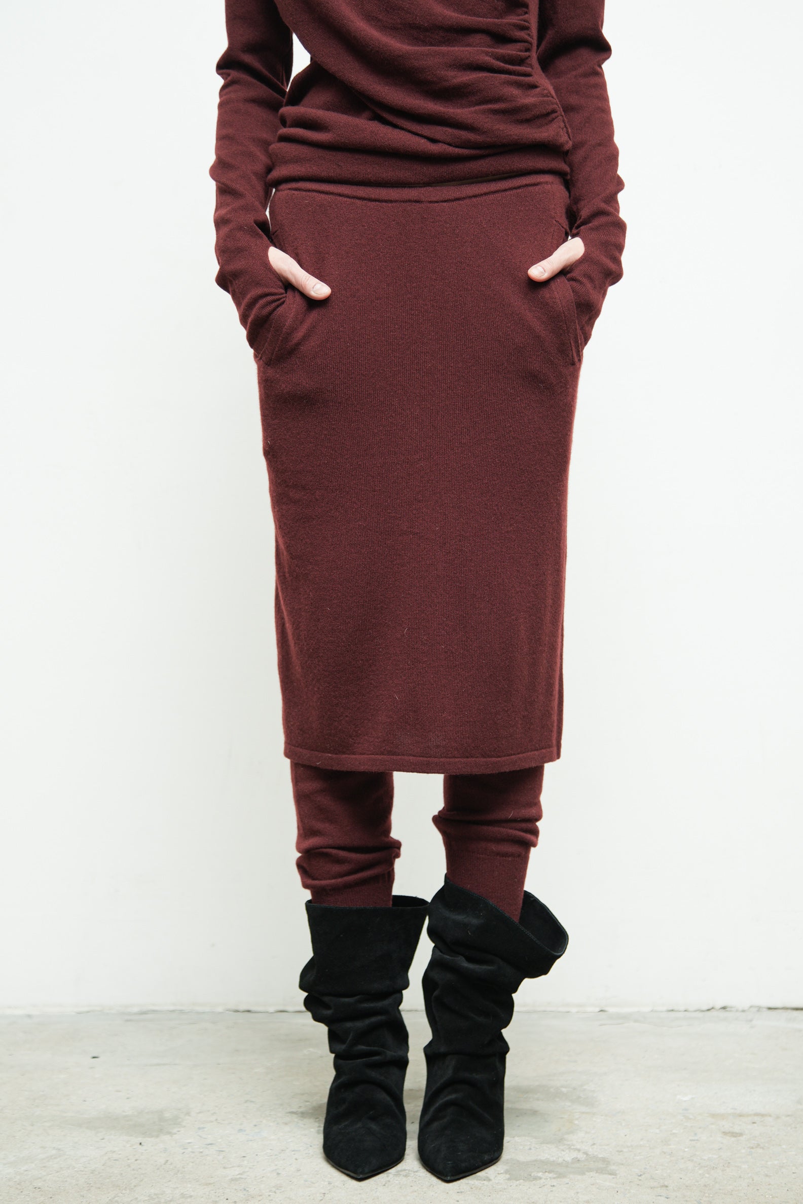 files/SW-486-OpalSweater-Burgundy-KP-355-DekkerSkirtPant-Burgundy-03.jpg