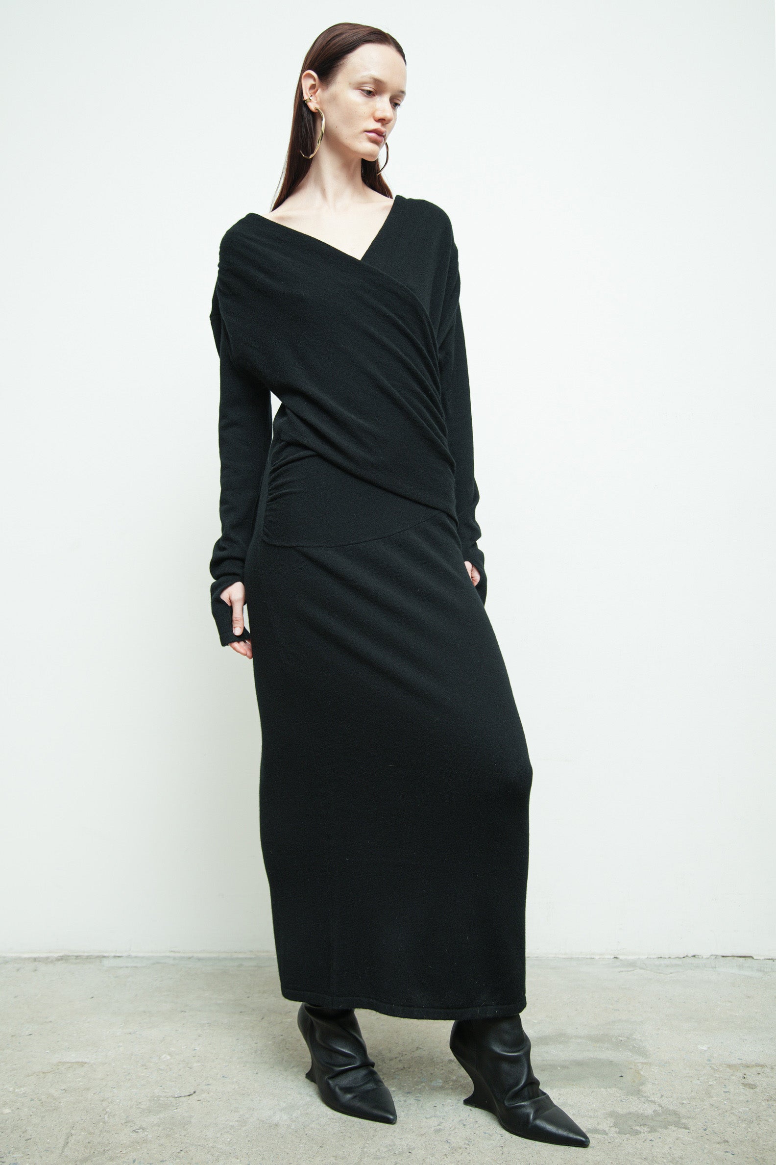files/SW-487-OpalSweaterDress-Blk-07.jpg