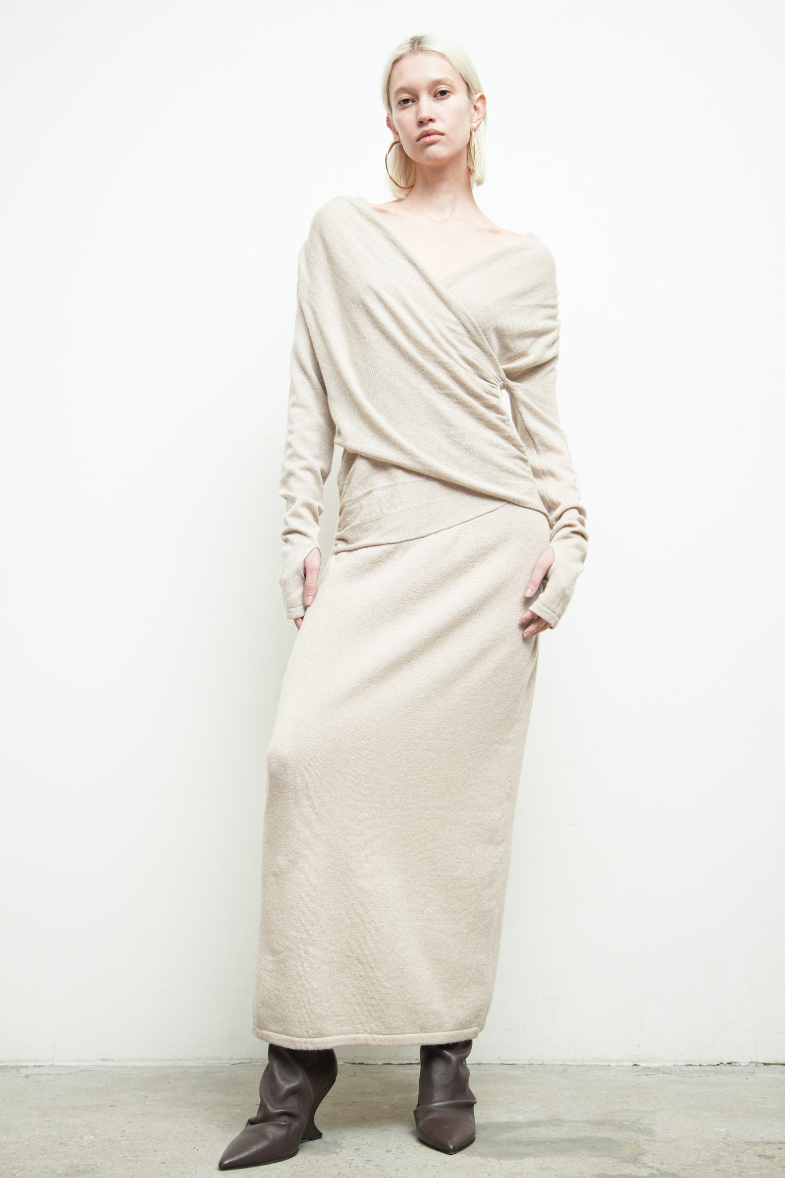 files/SW-487-OpalSweaterDress-OatmealHeather-08.jpg