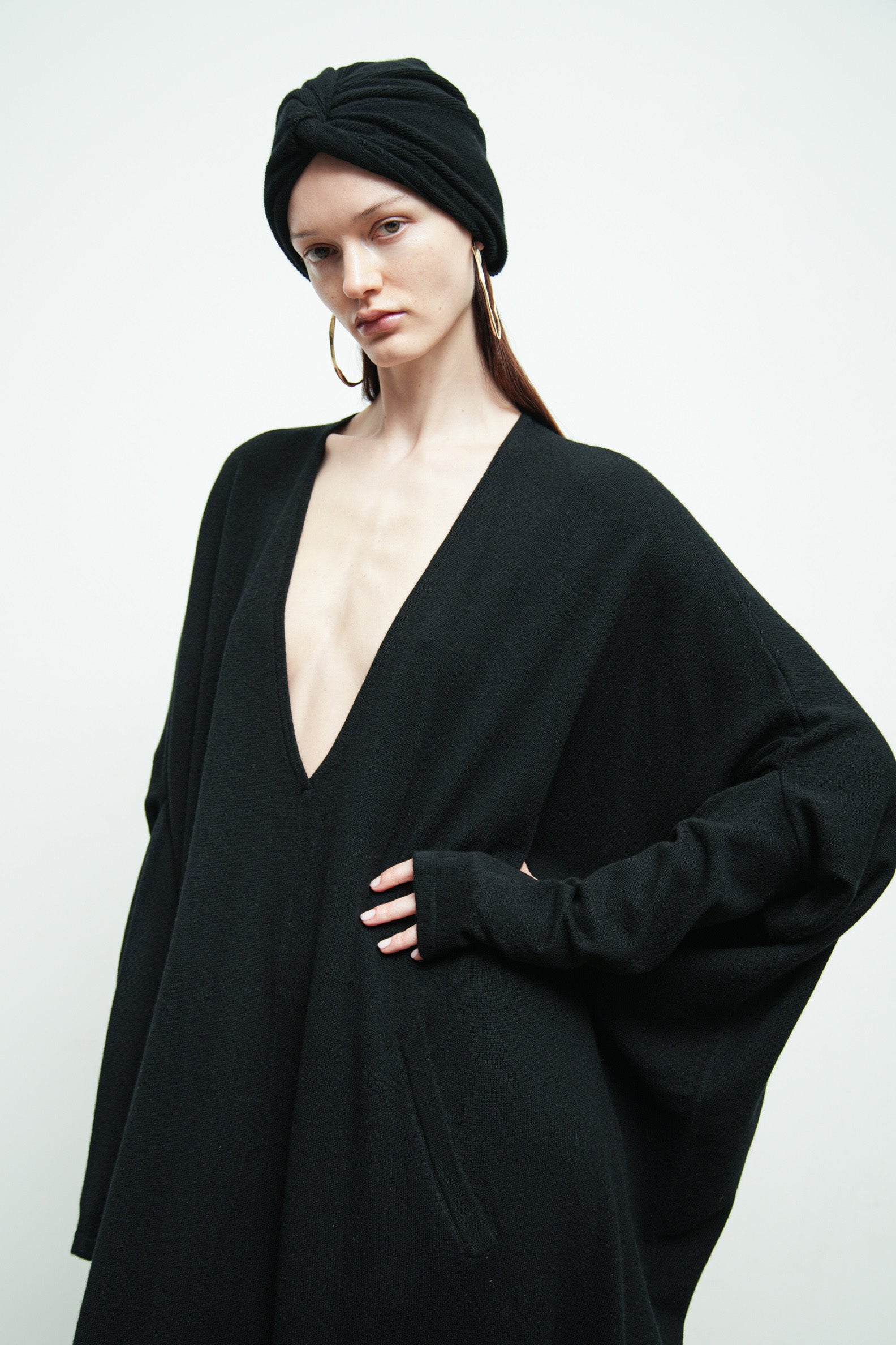 files/SW-491-DemeterDress-Blk-A-215-TwistCap-Blk-02.jpg