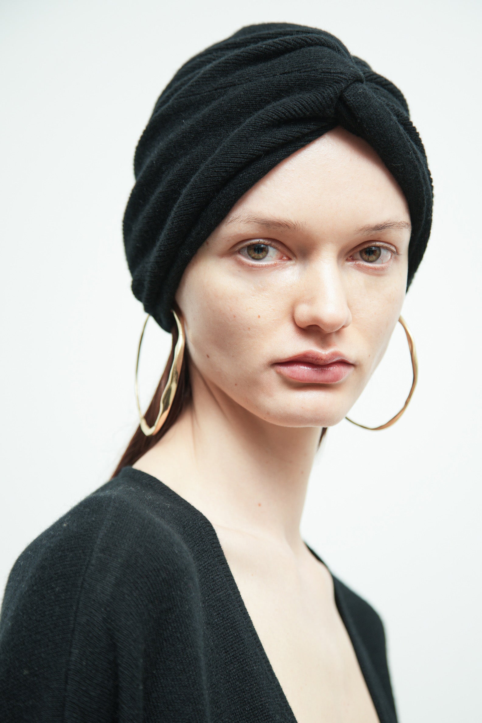 files/SW-491-DemeterDress-Blk-A-215-TwistCap-Blk-06.jpg